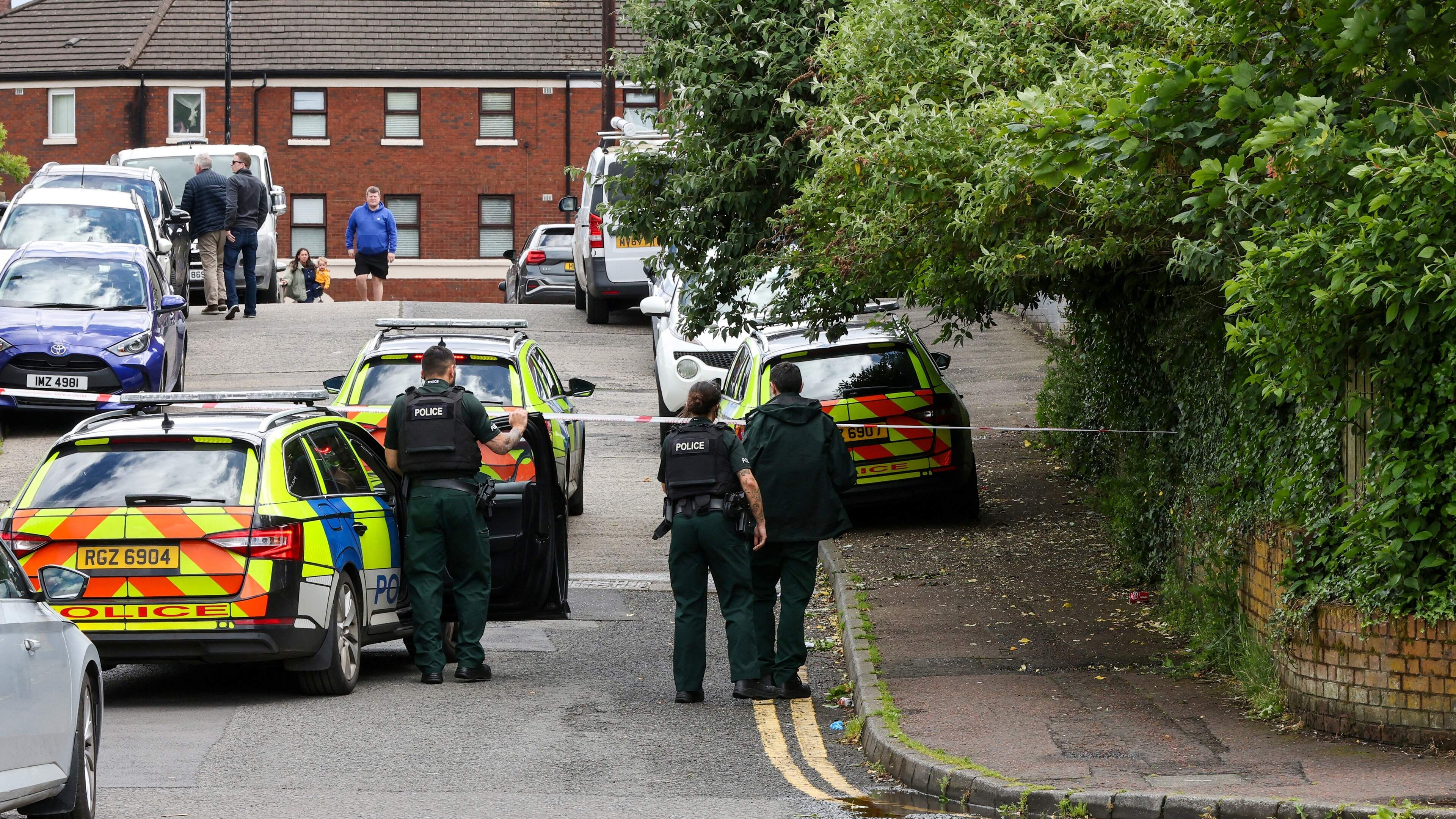 Held redt slachtoffer mesaanval Belfast met hurlingstick van