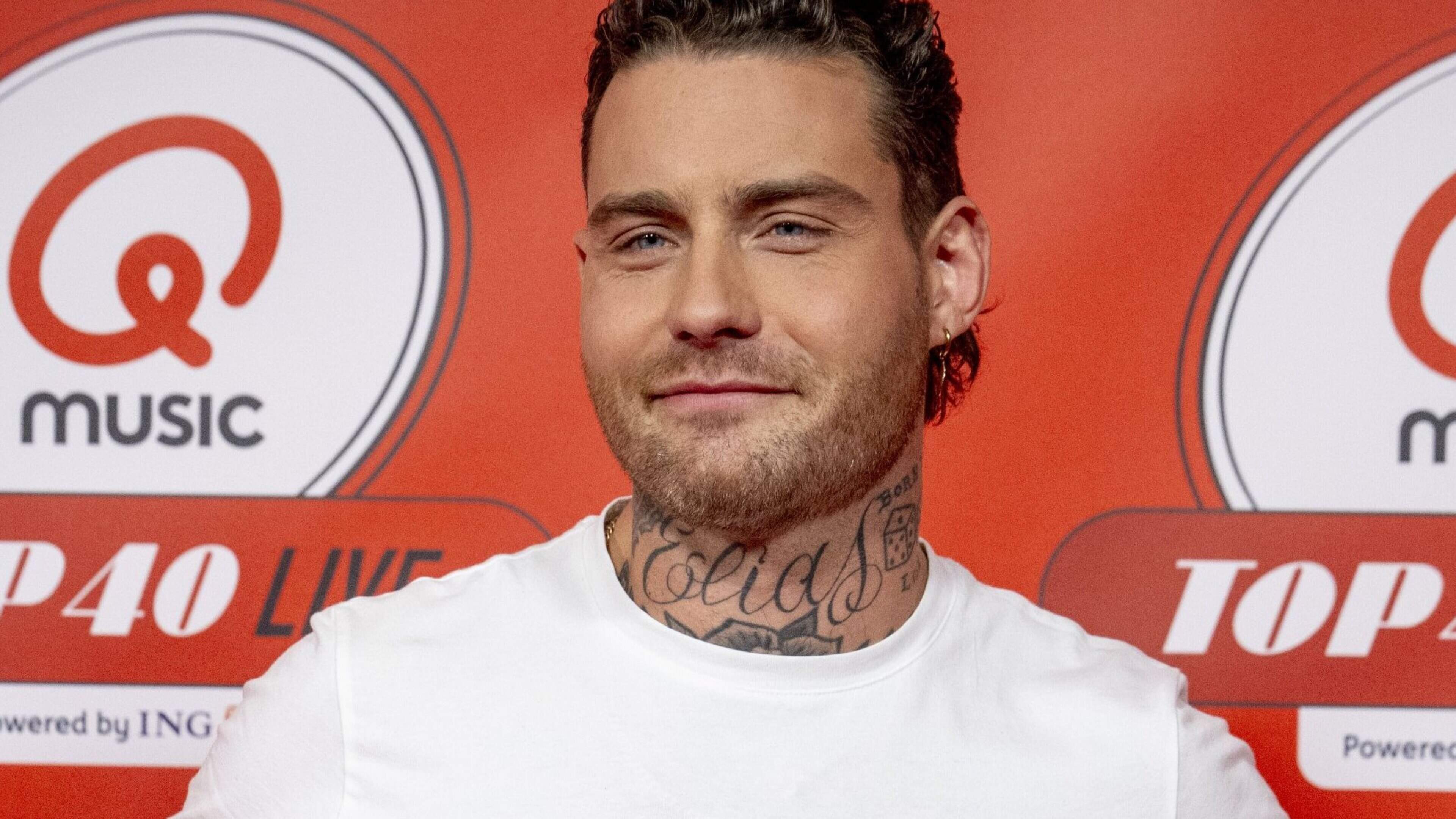 Douwe Bob over drie kinderen bij drie vrouwen: ’Ik kon er zelf ook wel de humor van inzien’