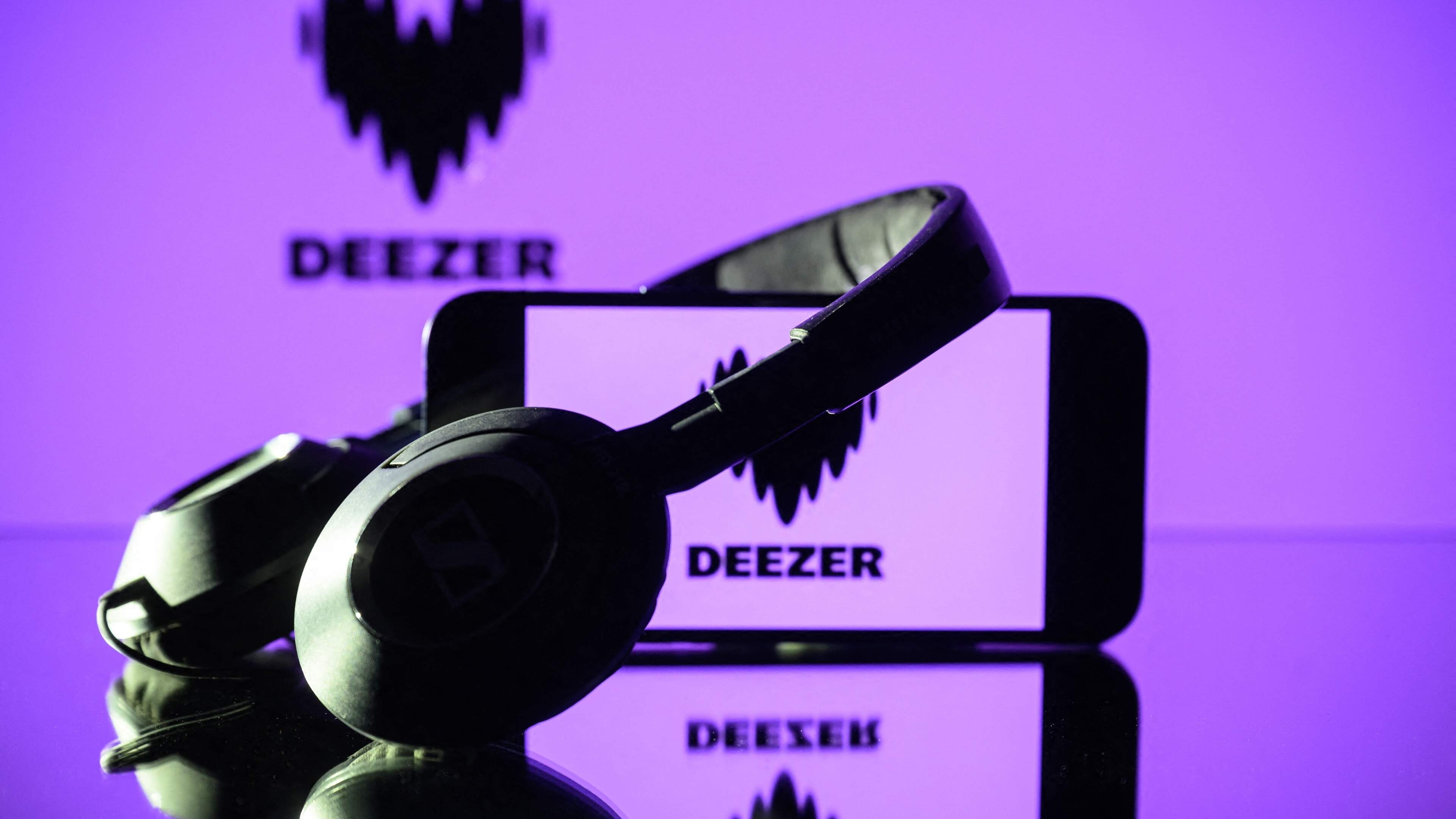 Bijna helft nieuwe muziek op Deezer door AI gemaakt