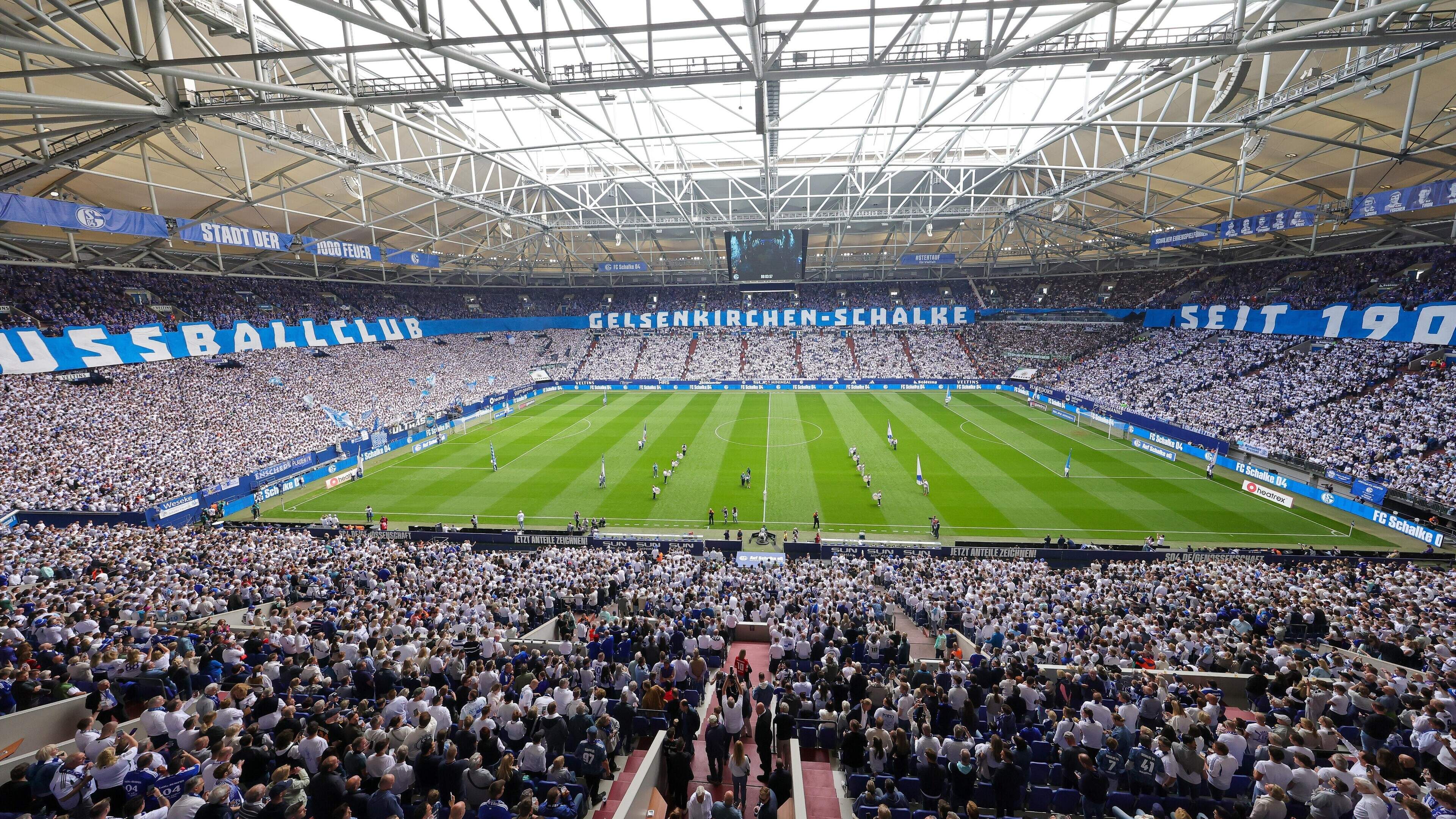 Schoonmaakploeg vindt dode man op herentoilet in stadion Schalke 04
