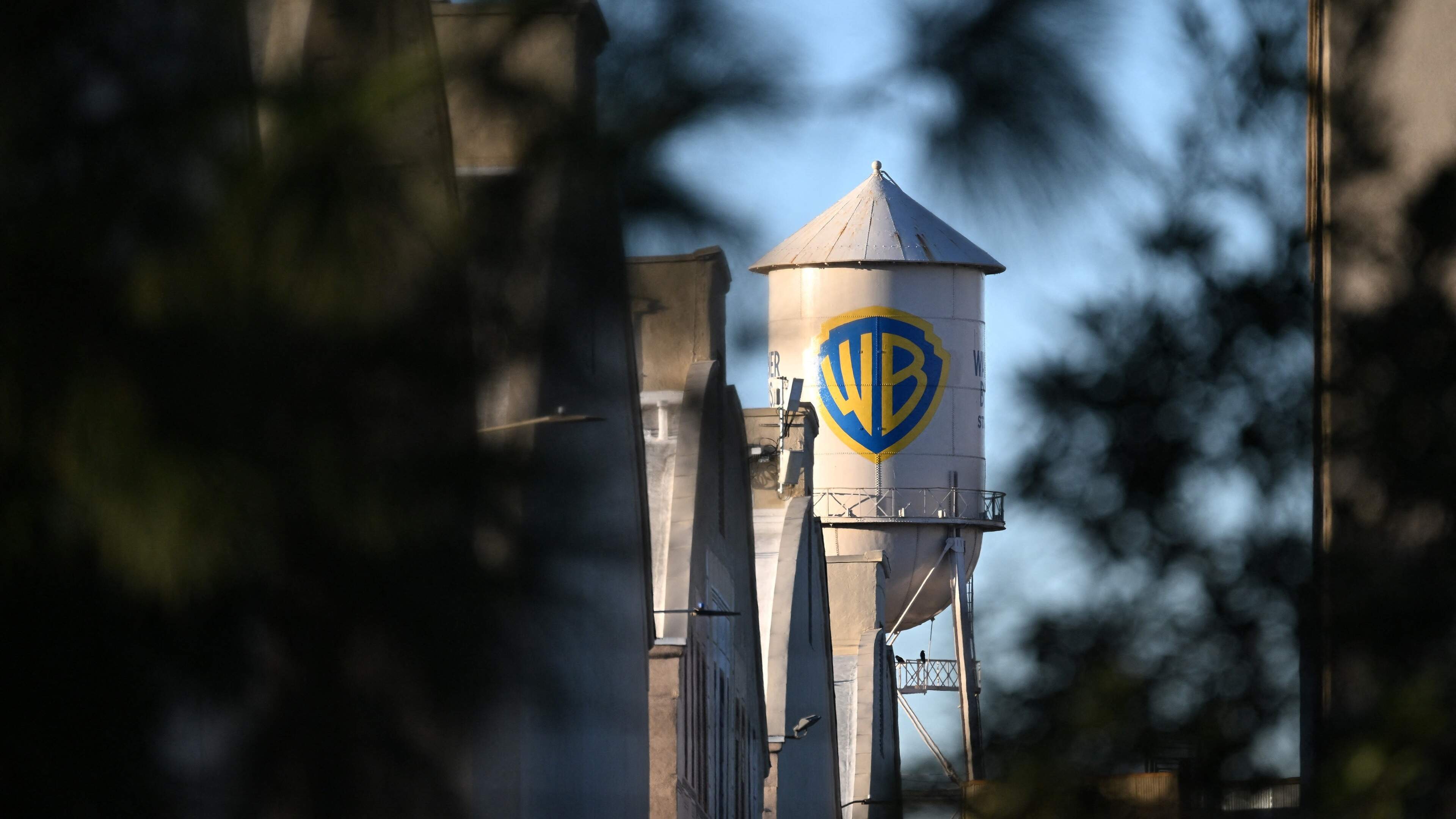 Twaalf Amerikaanse staten stappen naar rechter om miljardenovername Warner Bros. door Paramount