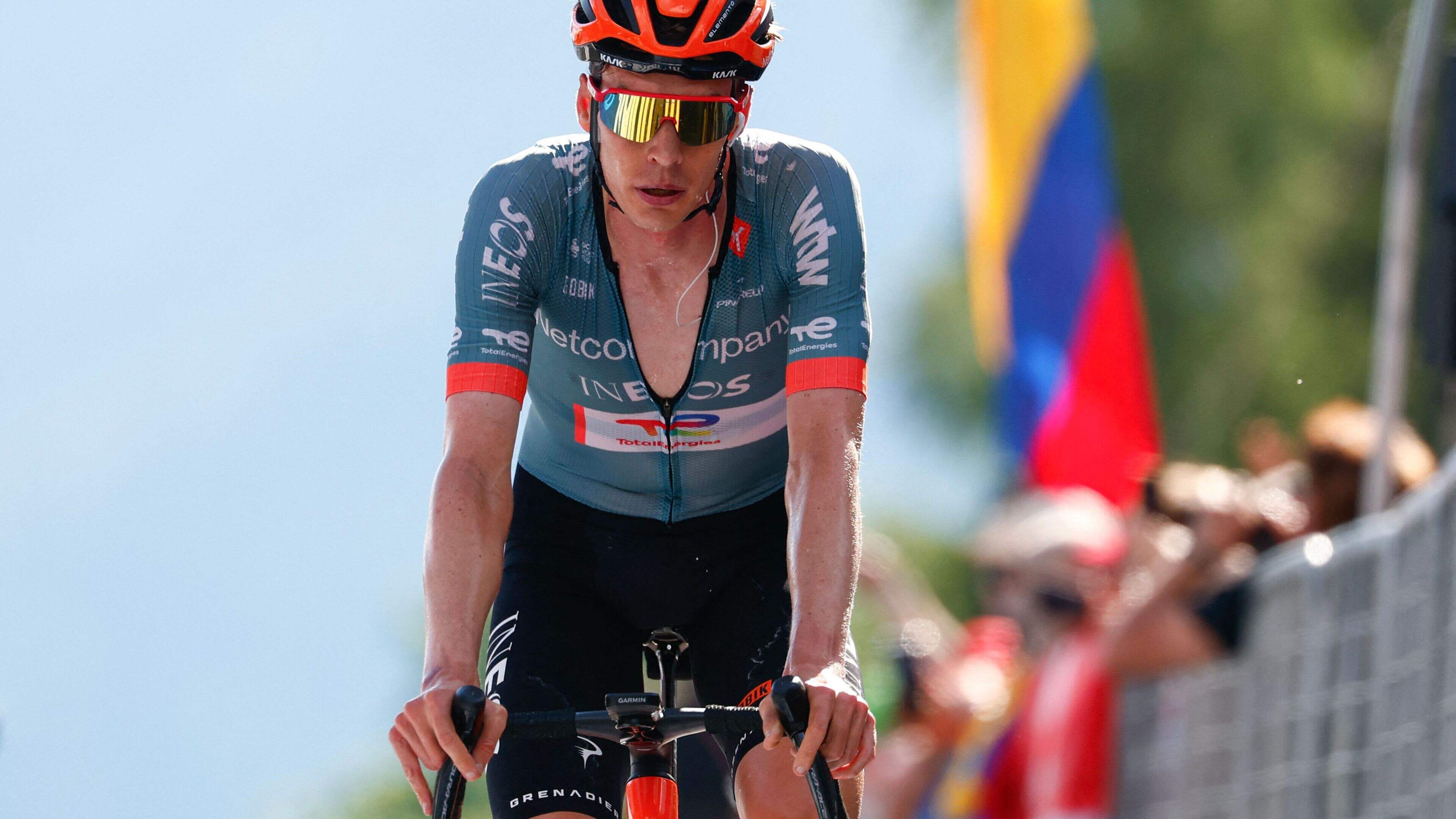 LIVE Giro d’Italia: Jonas Vingegaard gaat vroeg solo, kan Thymen Arensman nog stijgen?
