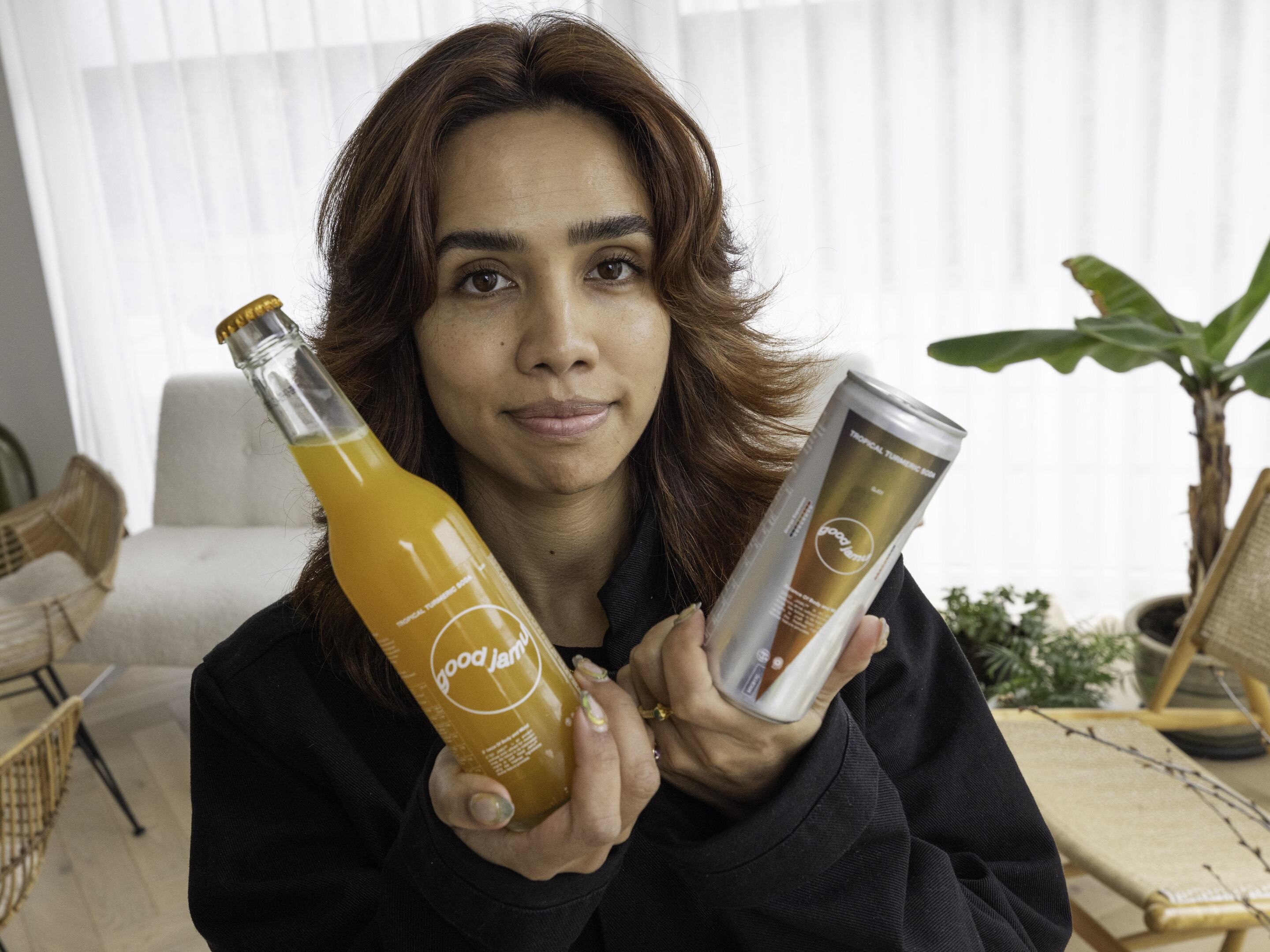 In de leer bij Indonesische kruidenvrouw voor traditionele drank | De  Telegraaf