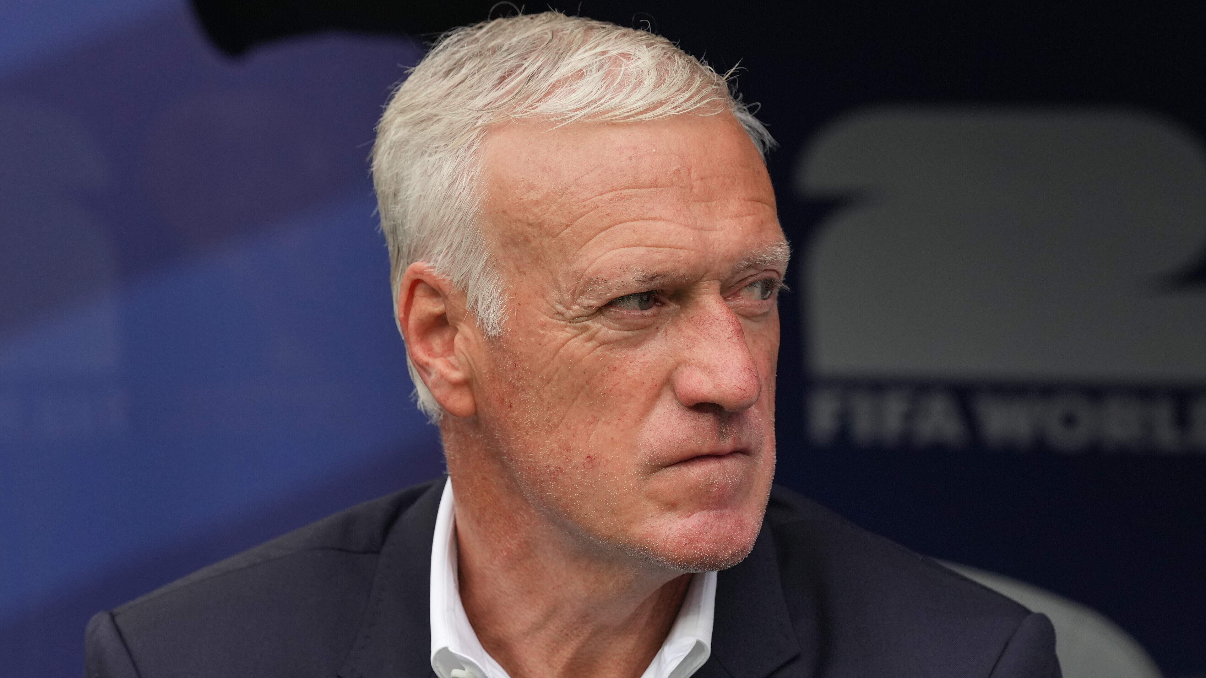 Bondscoach Didier Deschamps sluit zich na uitvaart moeder weer aan bij Franse ploeg op WK 2026