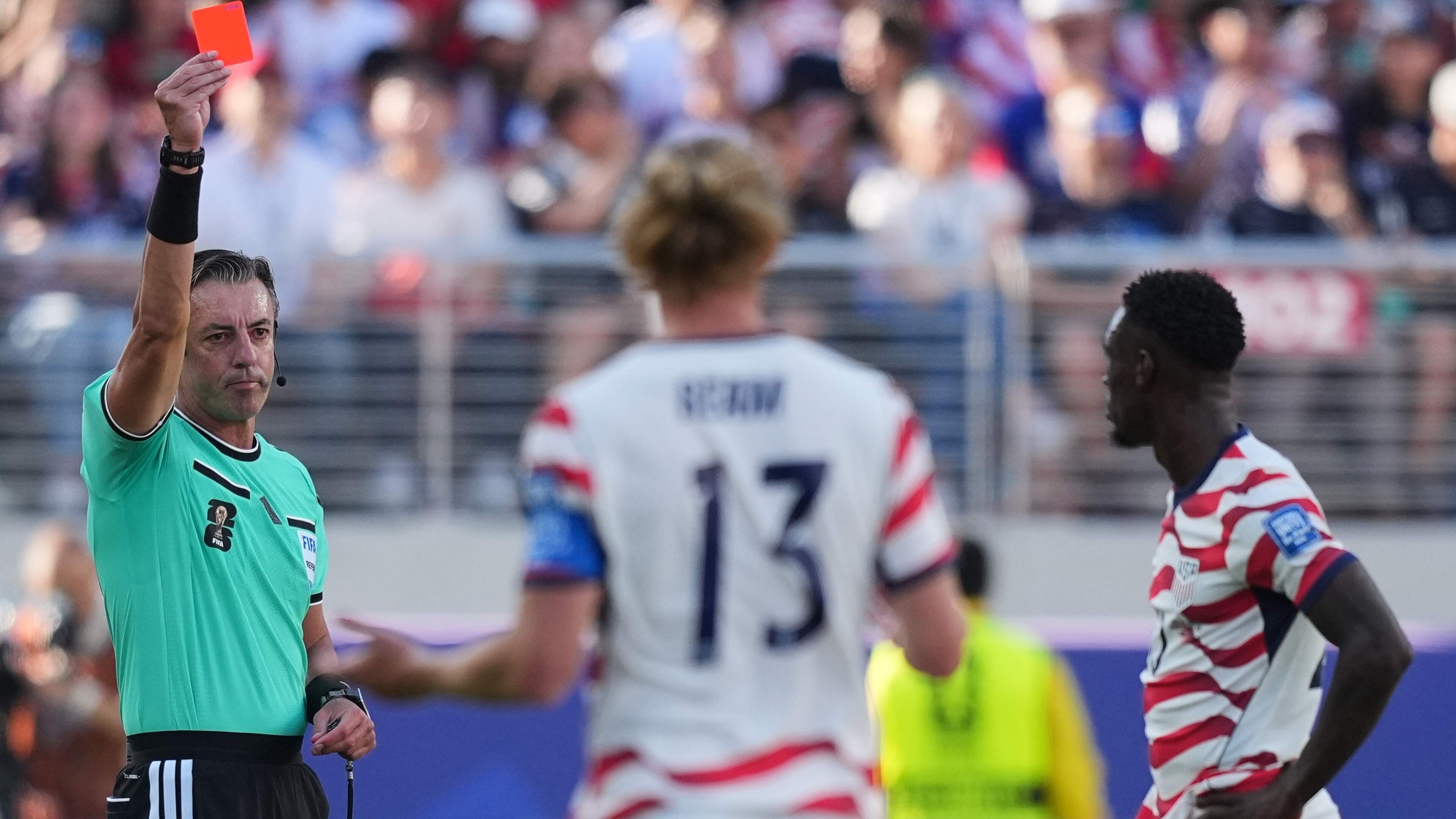 Belgische voetbalbond verbijsterd over opschorten schorsing Amerikaanse spits Folarin Balogun en houdt alle opties open
