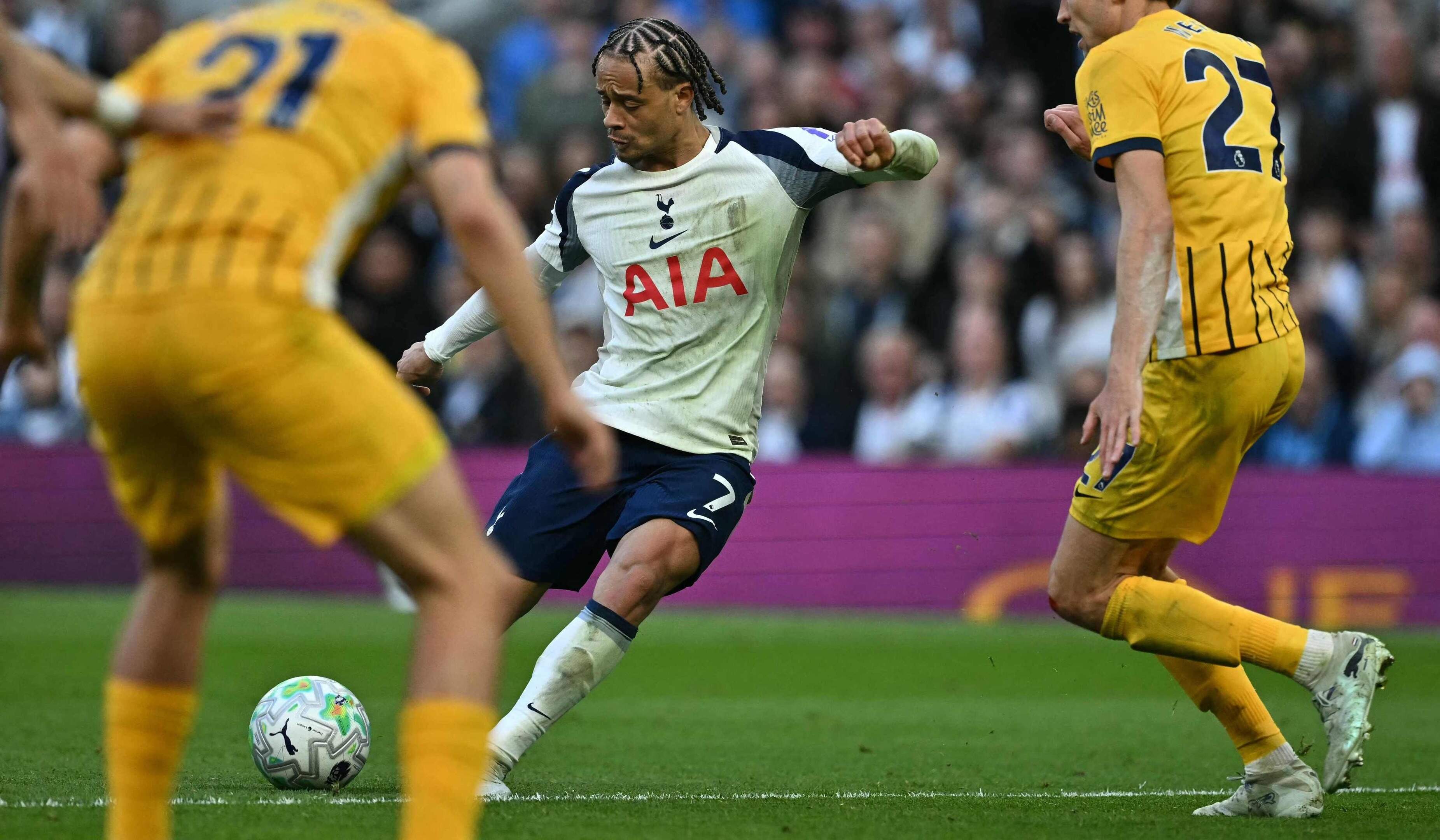 Mokerslag voor Tottenham, feestje Xavi Simons na wereldgoal tenietgedaan in blessuretijd