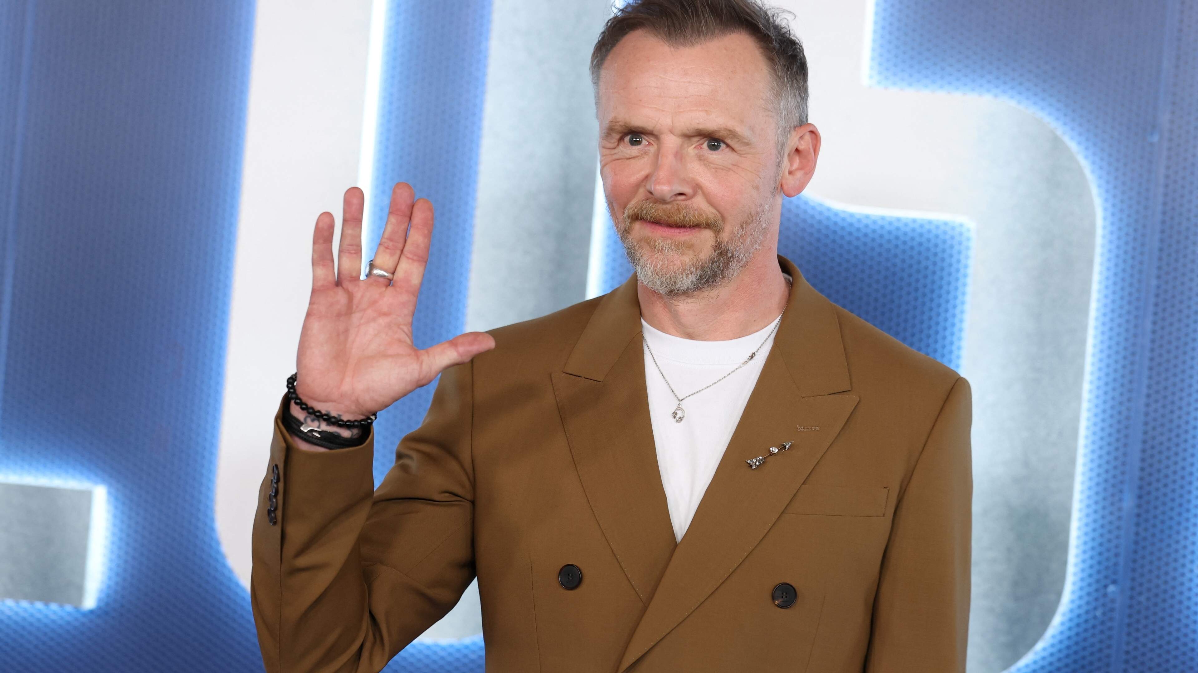 Simon Pegg gestrikt als de stem van de Balrog in derde seizoen ’The rings of power’