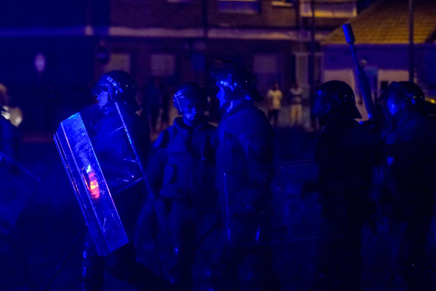 Zondagavond werden glazen flessen en andere voorwerpen naar de politie in Torre Pacheco gegooid