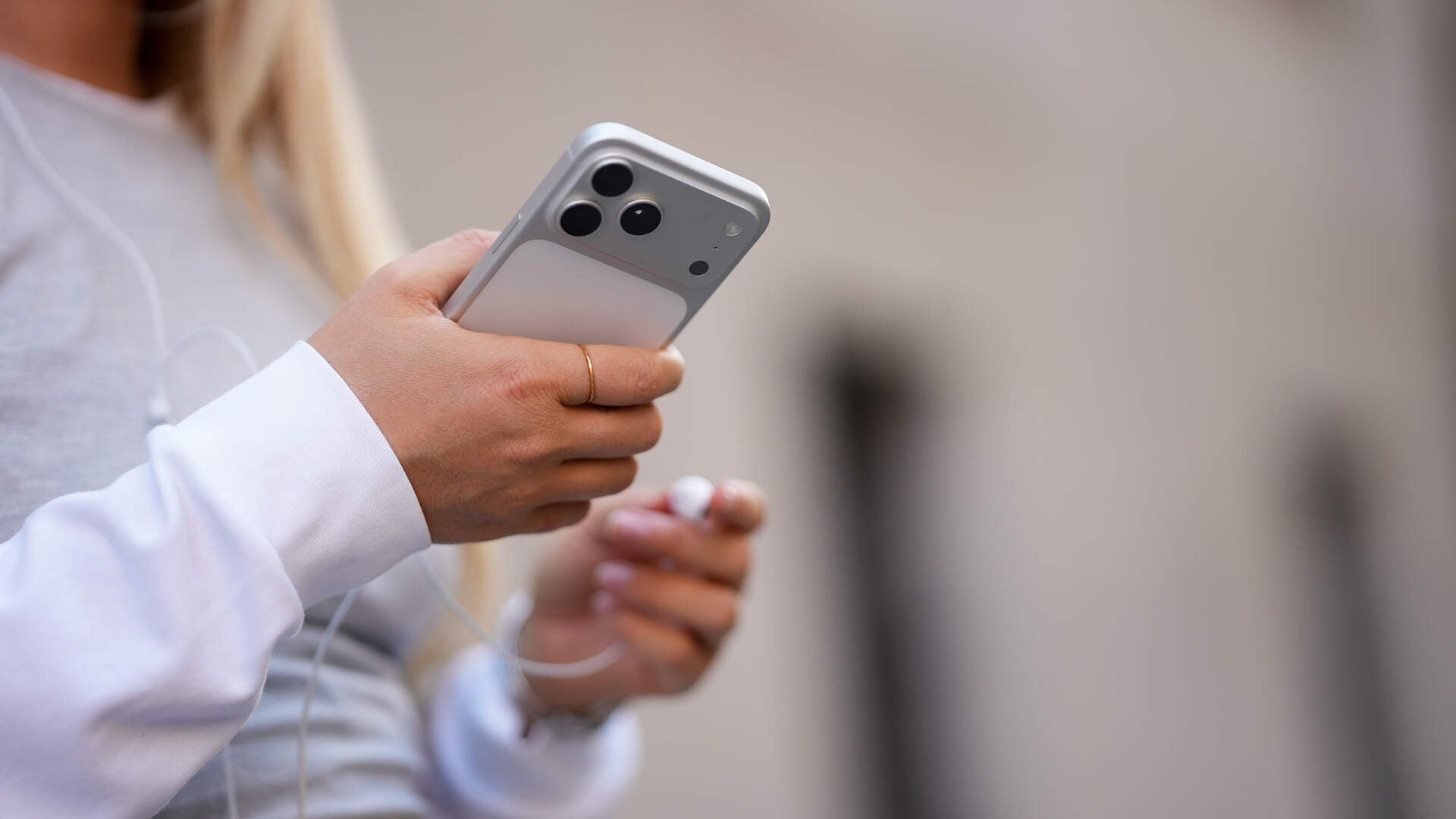 Apple introduces new payment options for future foldable iPhone