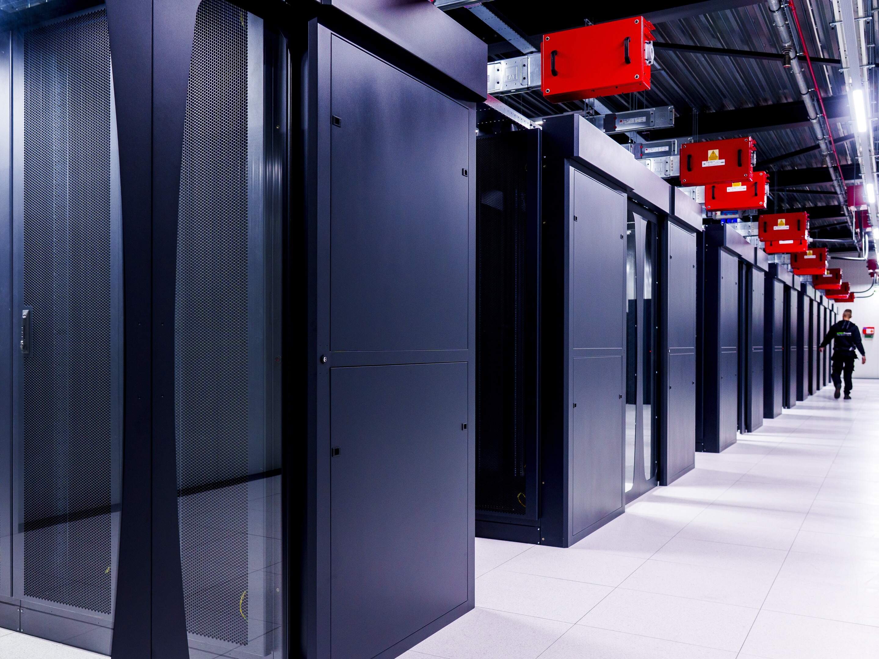 Nederland verliest miljarden door stop op datacenters: bedreiging voor AI,  fintech en cloud | De Telegraaf