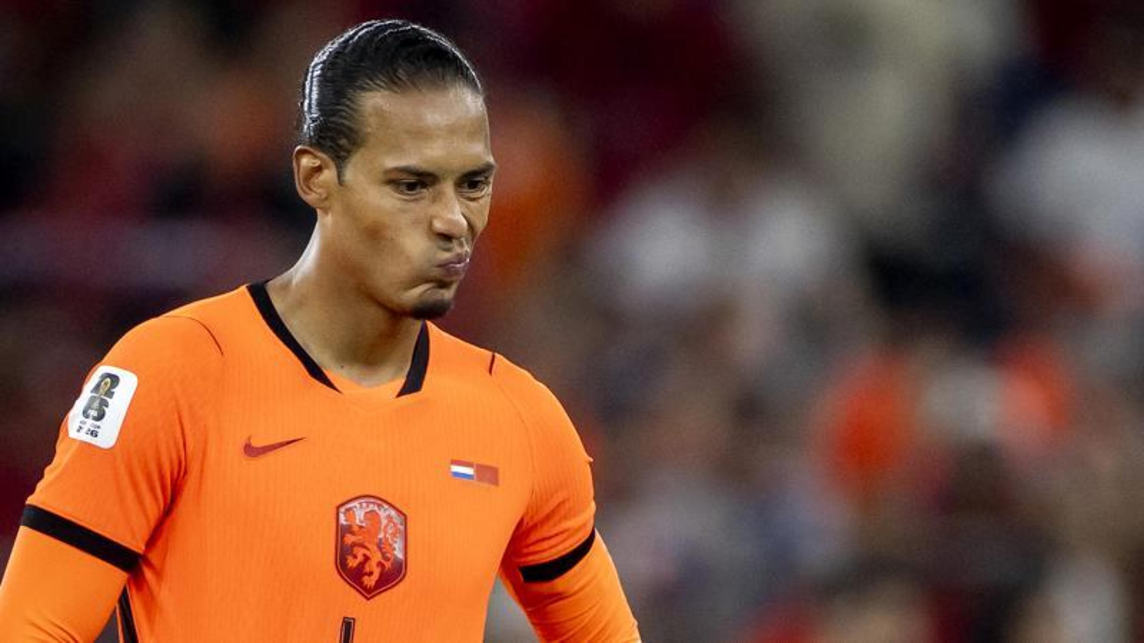 'Leider Virgil van Dijk neemt zijn verantwoordelijkheid gewoon niet!'