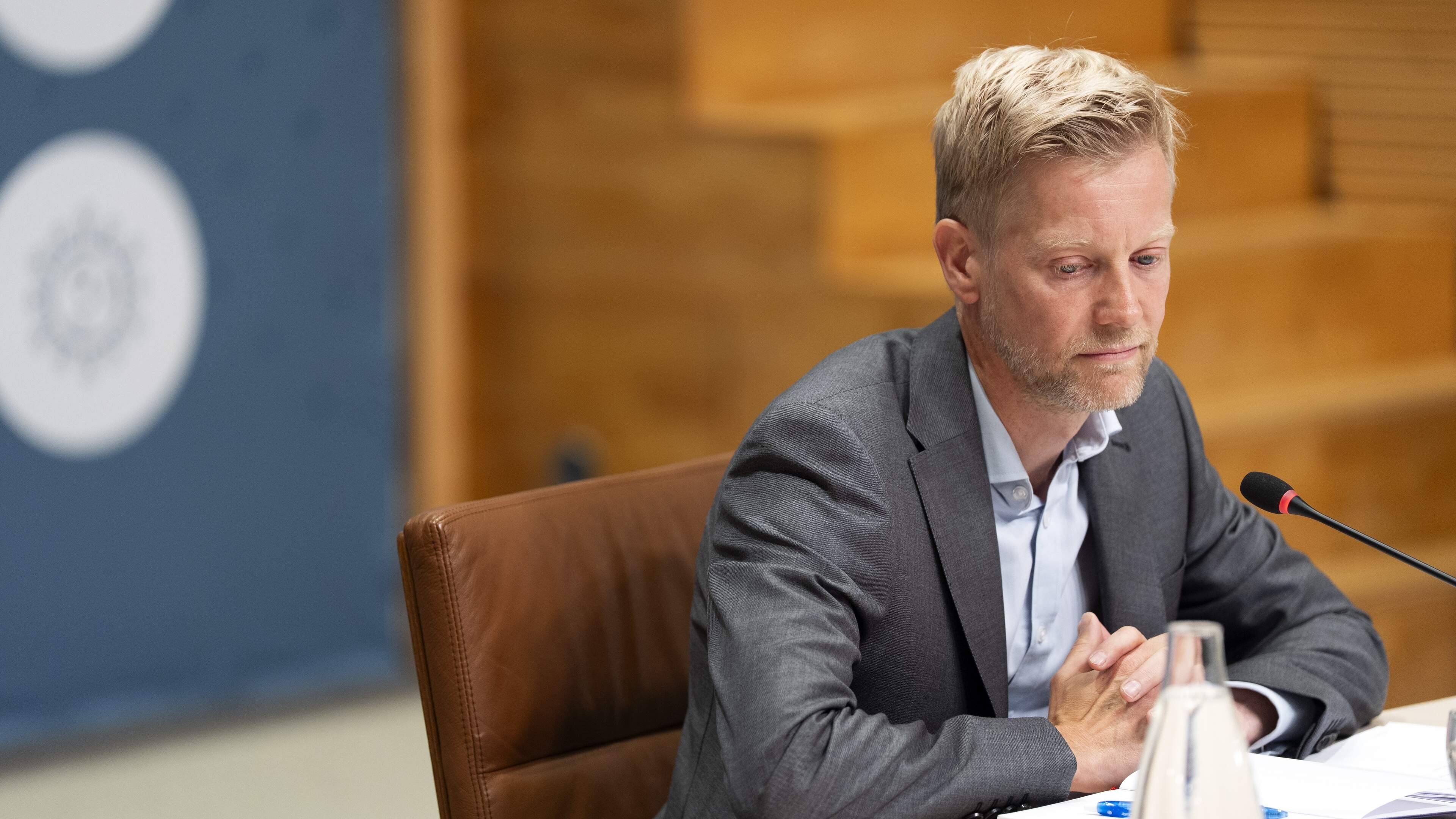 LIVE | Topambtenaar in coronaverhoor: ’Rutte wilde niet dat 