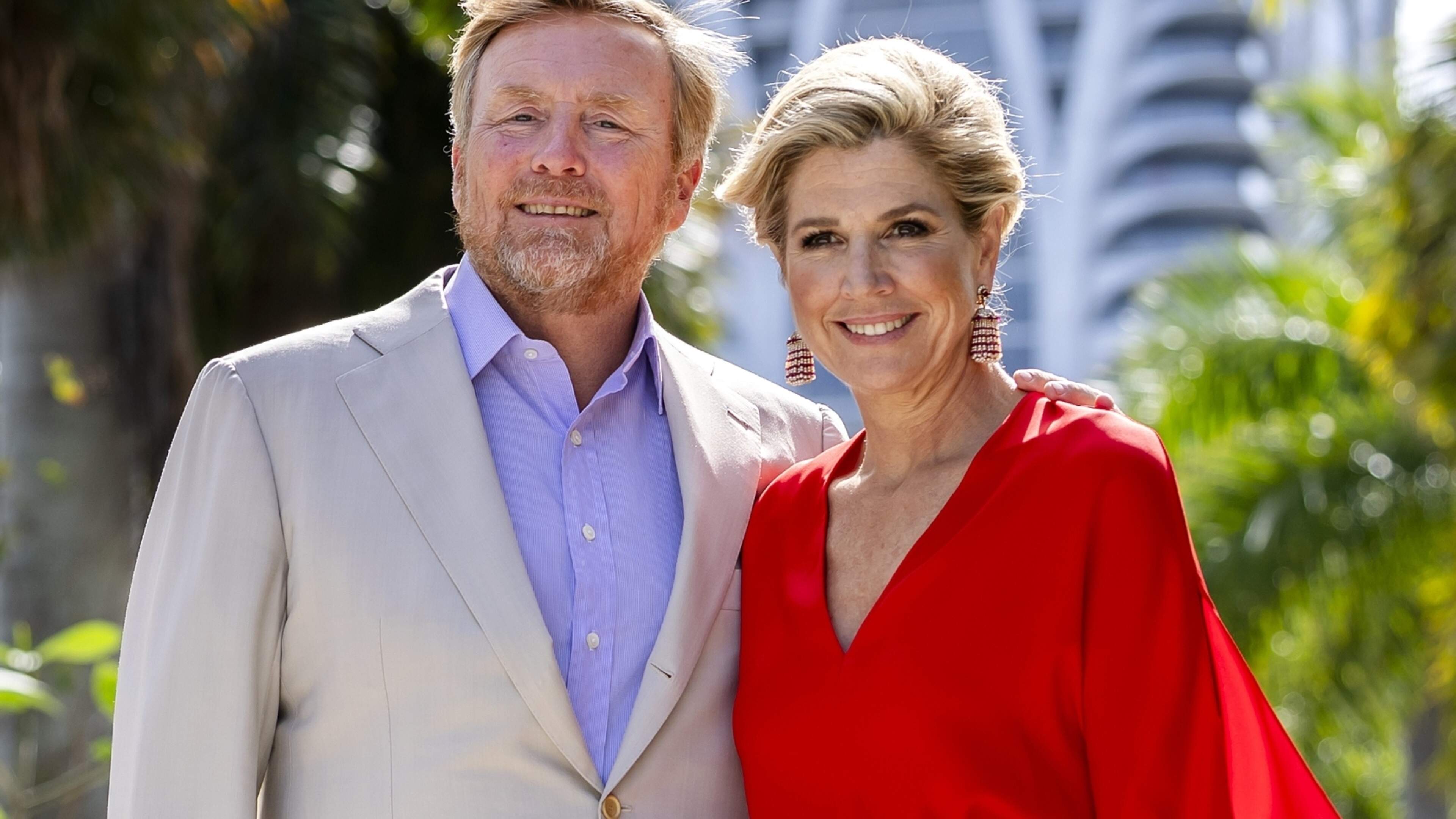 Máxima kan lekker shinen in Miami: koningin in vlammend rood en Kermit-groen