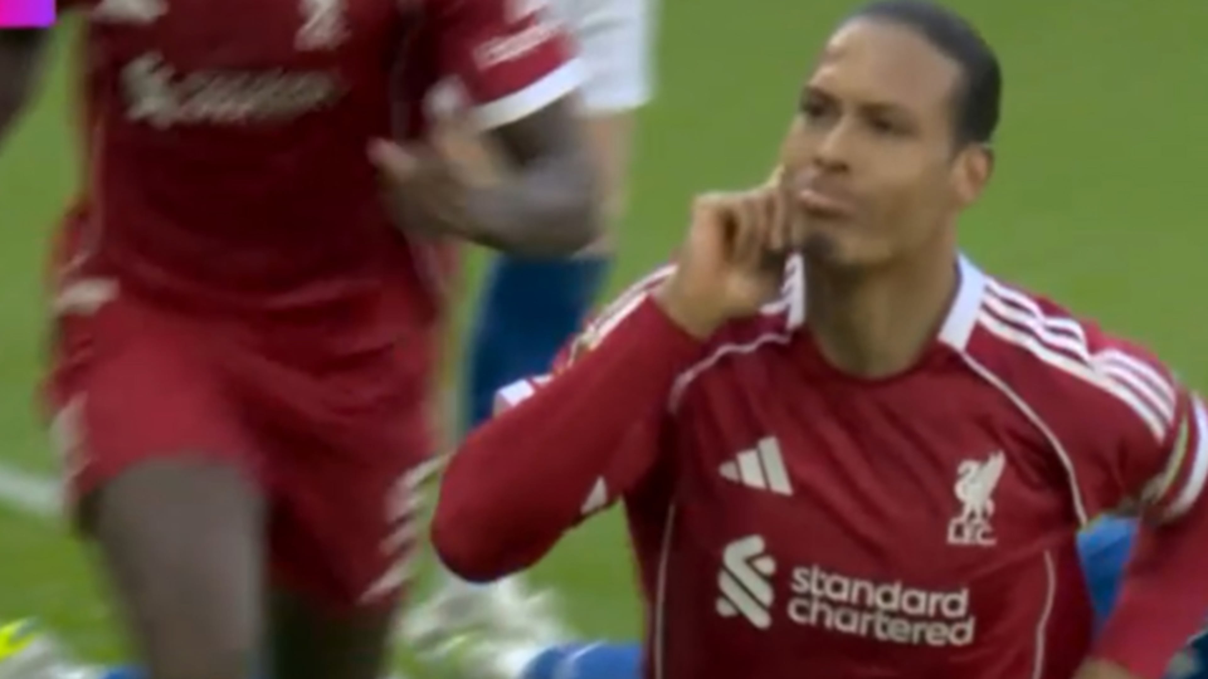 Samenvatting: Liverpool klopt Everton door kopbal Virgil van Dijk