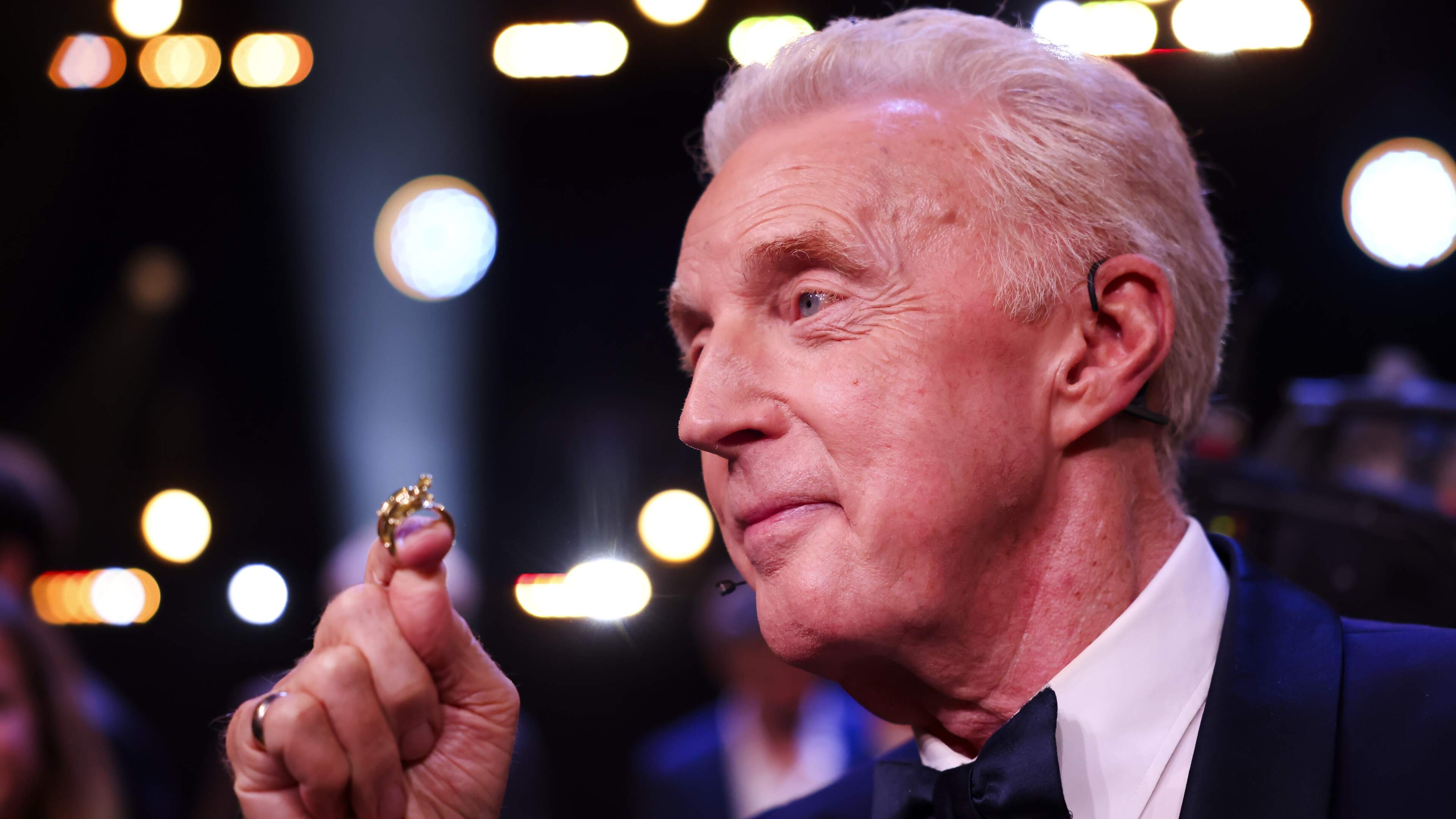 André van Duin maakt eenmalige comeback als gastpresentator ’Radio Tour de France’