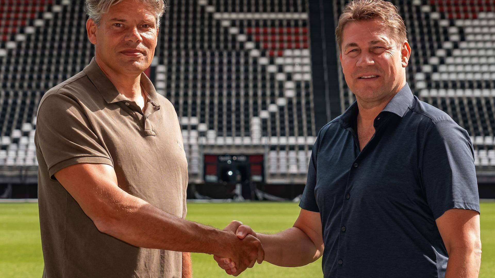 Maarten Stekelenburg (L) met Max Huiberts.