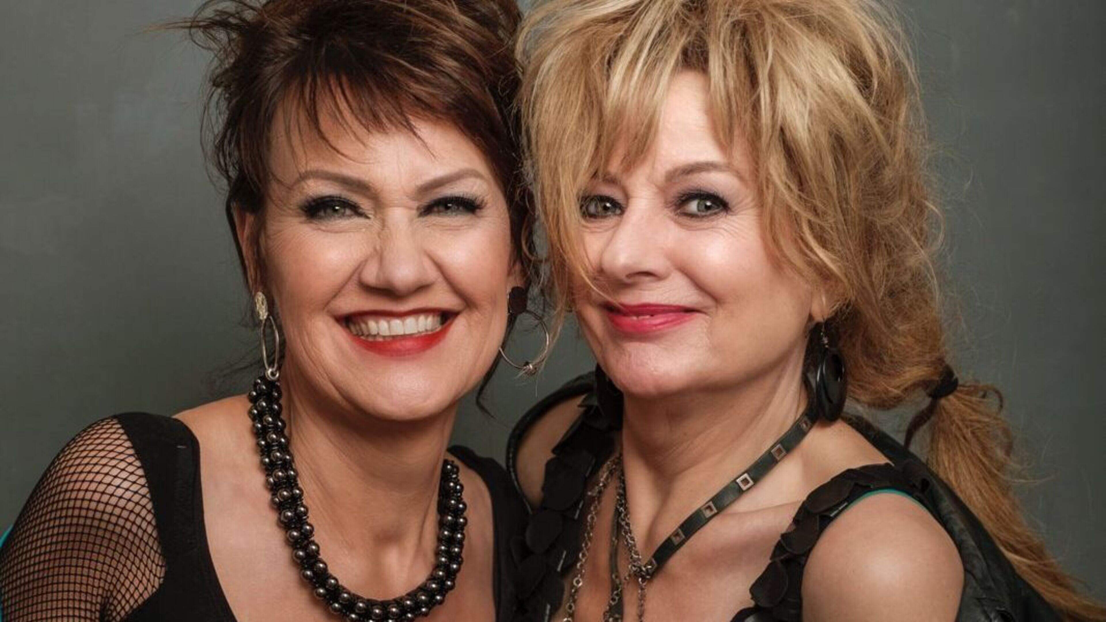 De Bombitas over het leven als zangeres: ’Geen kinderen, geen koophuis, geen vette bankrekening, maar wel een rijk leven’