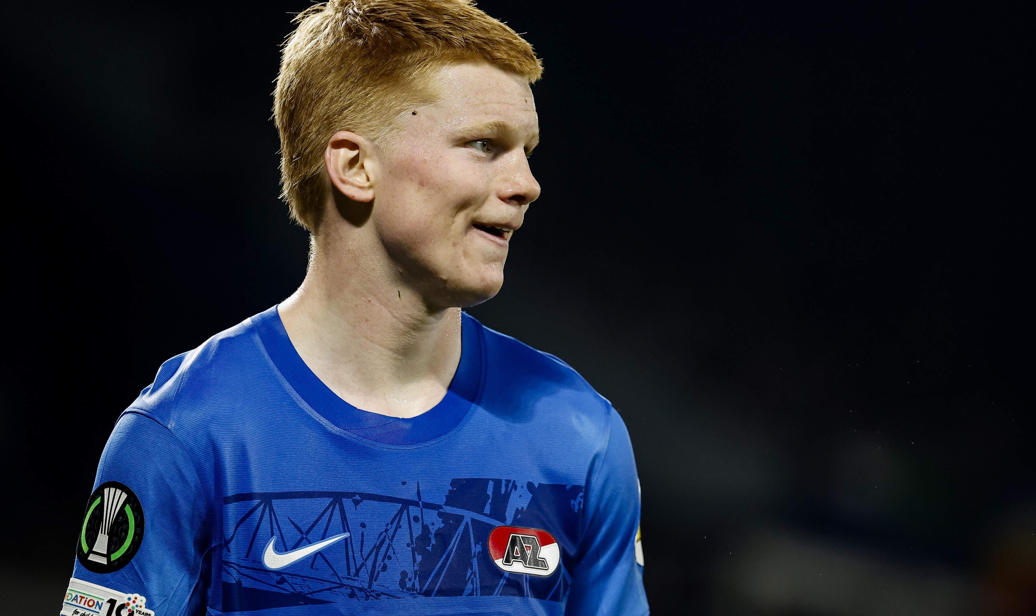 Manchester United moet Kees Smit halen van clublegende Rio Ferdinand: ’Hij mag nergens anders heen’