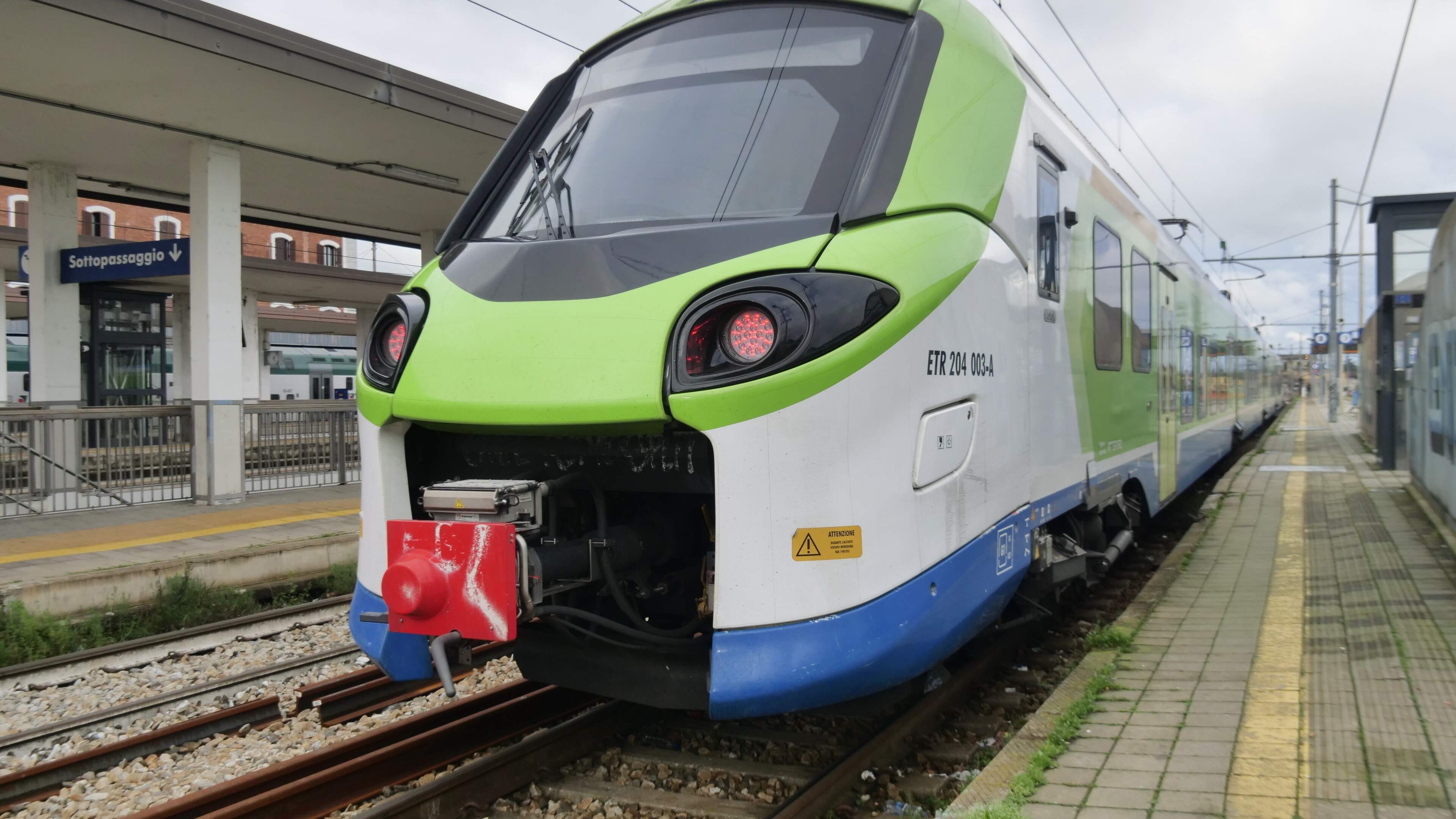 Ruim 840 reizigers urenlang opgesloten in hogesnelheidstrein in Frankrijk