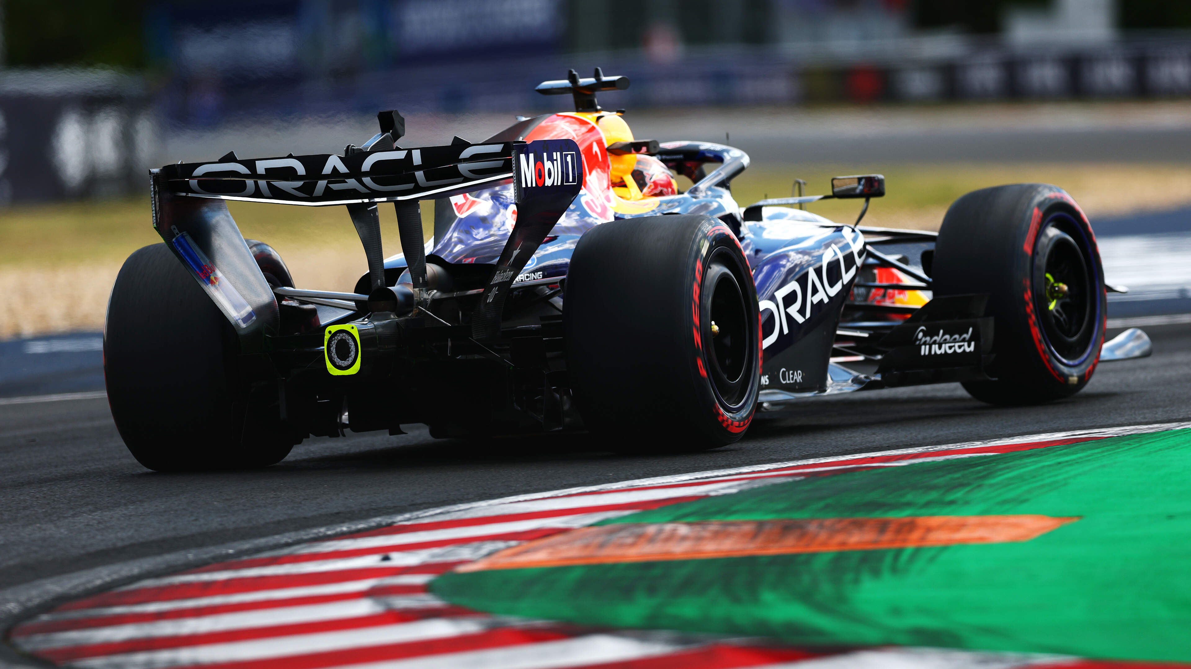 LIVE Formule 1 | Max Verstappen eenvoudig naar Q2, seizoensprimeur voor Fernando Alonso