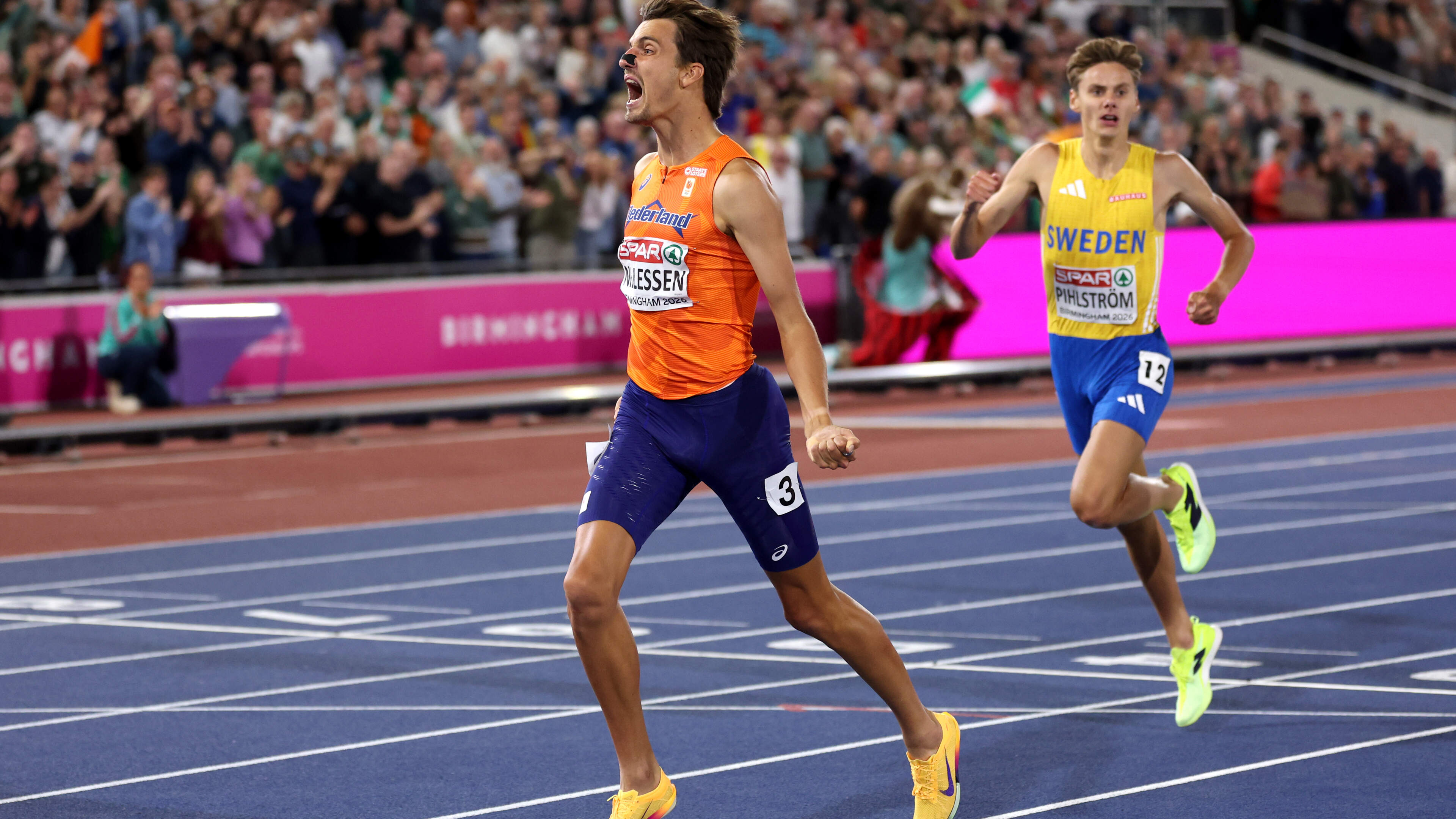 Stefan Nillessen stunt met goud op 1500 meter op EK atletiek