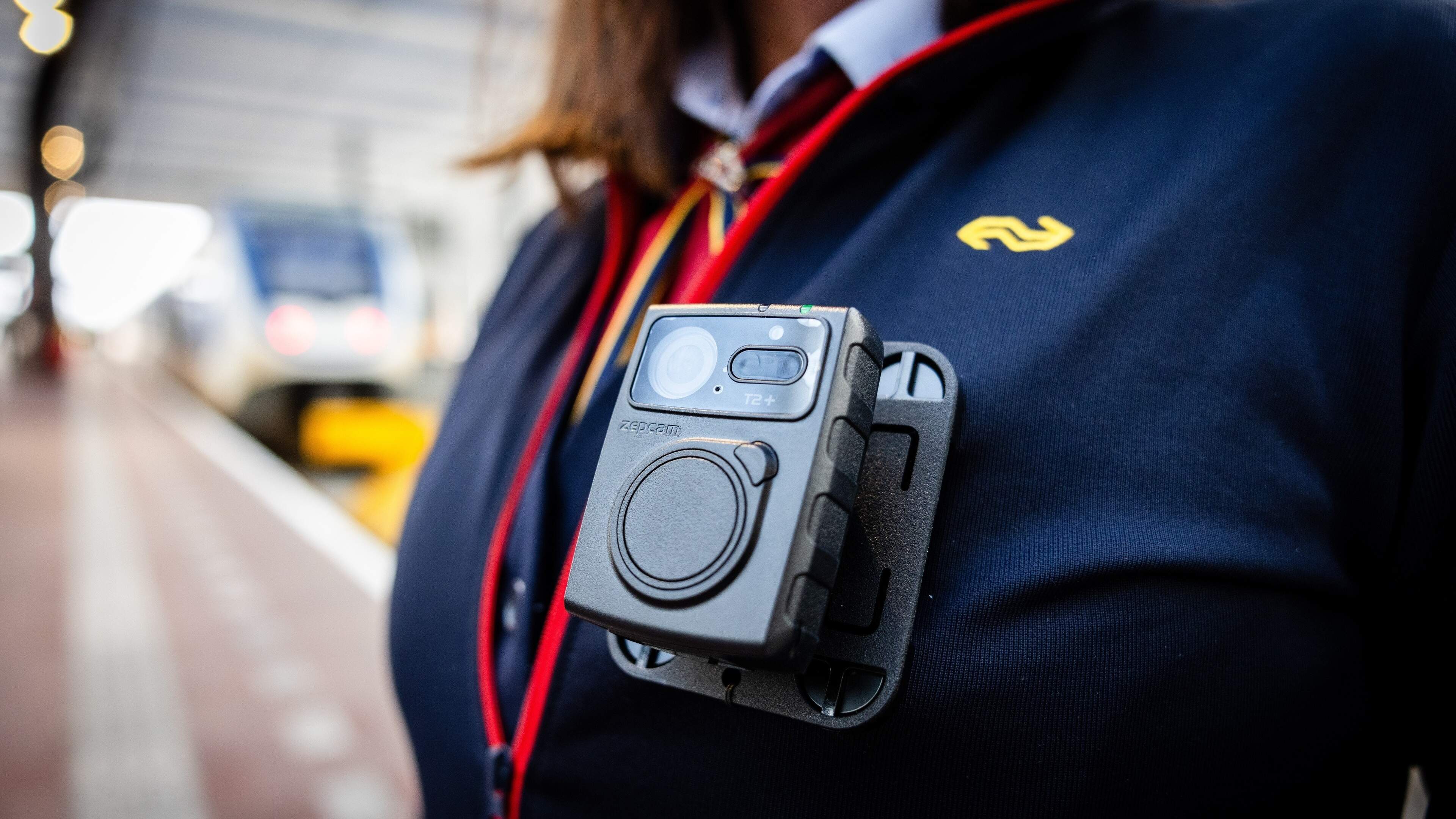 Praat mee: voel jij je veiliger met bodycams bij conducteurs of juist bekeken?