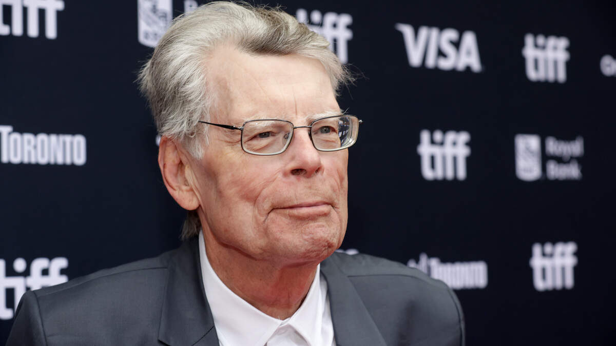 スティーブン・キングは、チャーリー・カークについての偽のニュースを広めたことを謝罪します：「あなたがそれをチェックせずにXで何かを読んだらあなたはそれを手に入れます」