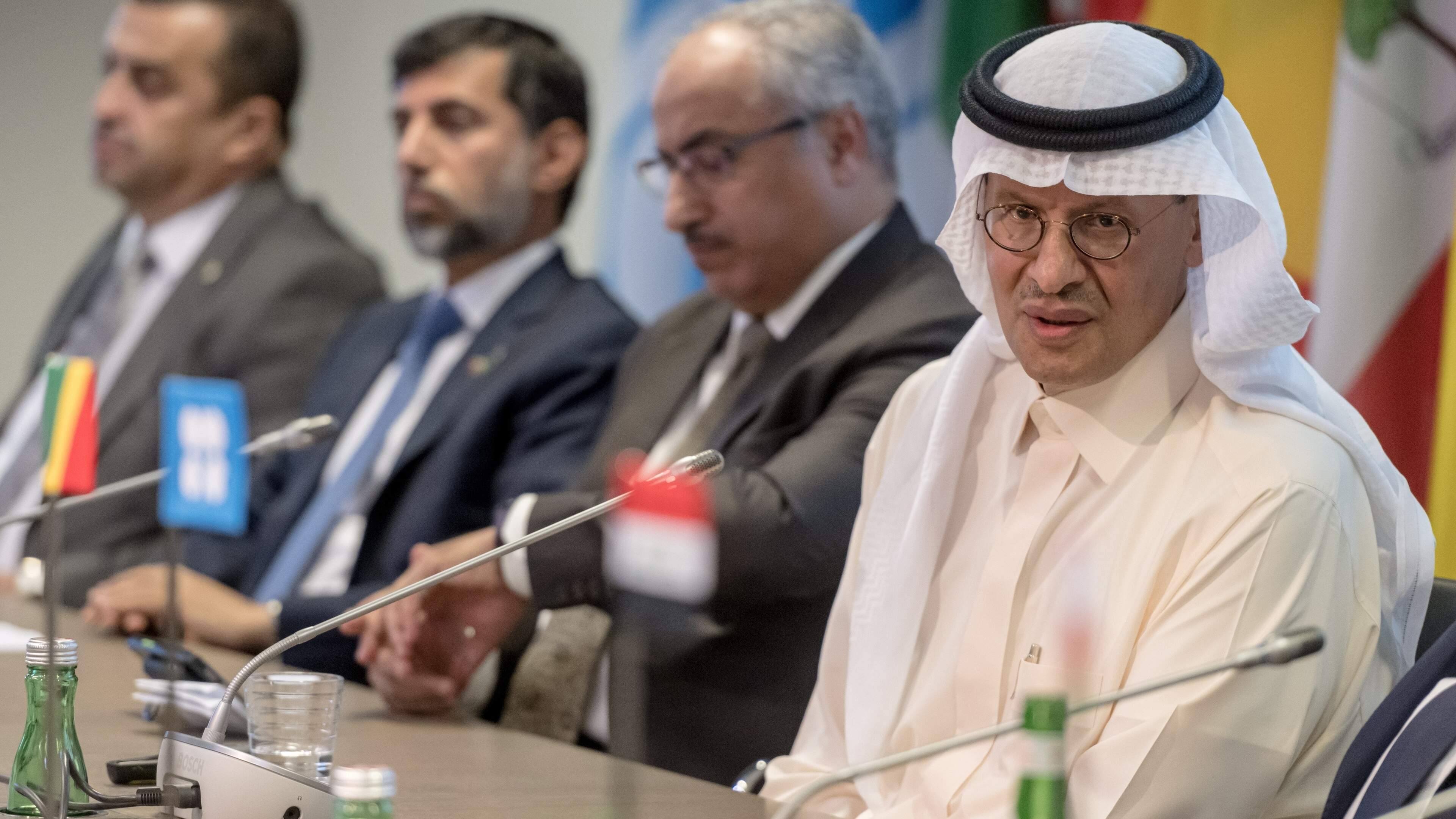 ’OPEC verhoogt olieproductie, strijd met Emiraten om marktaandeel’