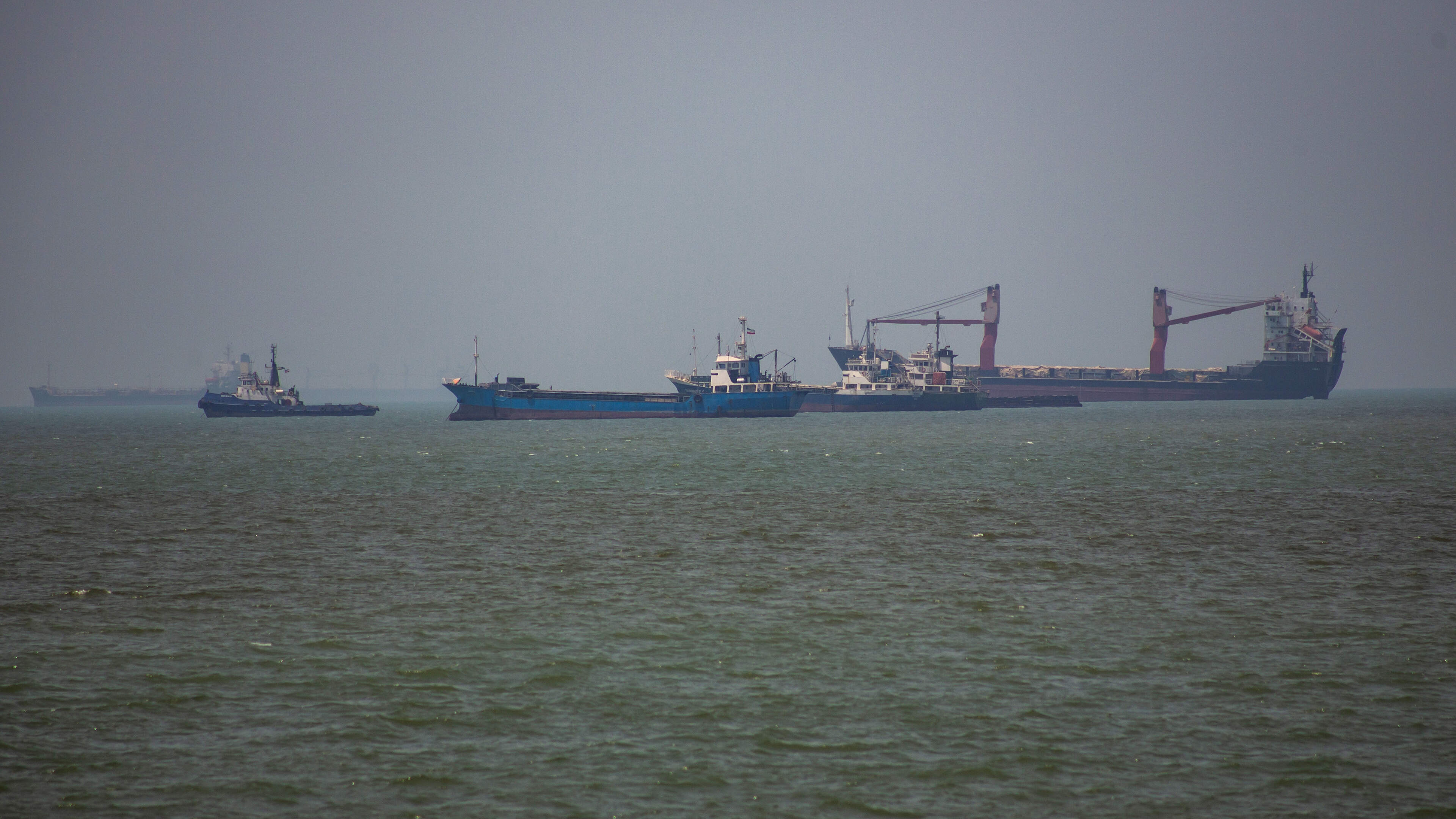 LIVE | VN schort evacuatie Straat van Hormuz op na aanval Iran op vrachtschip