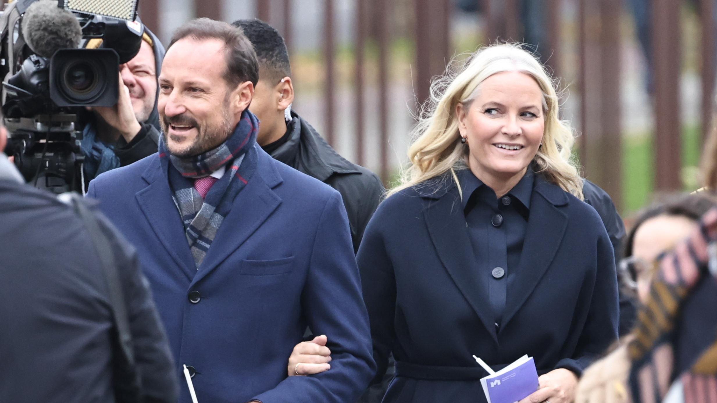 Haakon en Mette-Marit snappen kritiek op zwijgen in zaak-Høiby | De  Telegraaf