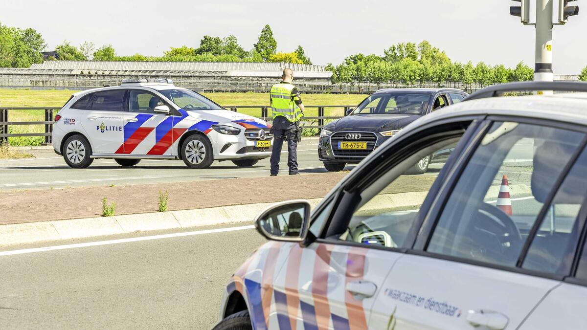 Motorrijder (22) overleden door ongeluk op N201 bij Uithoorn | De Telegraaf