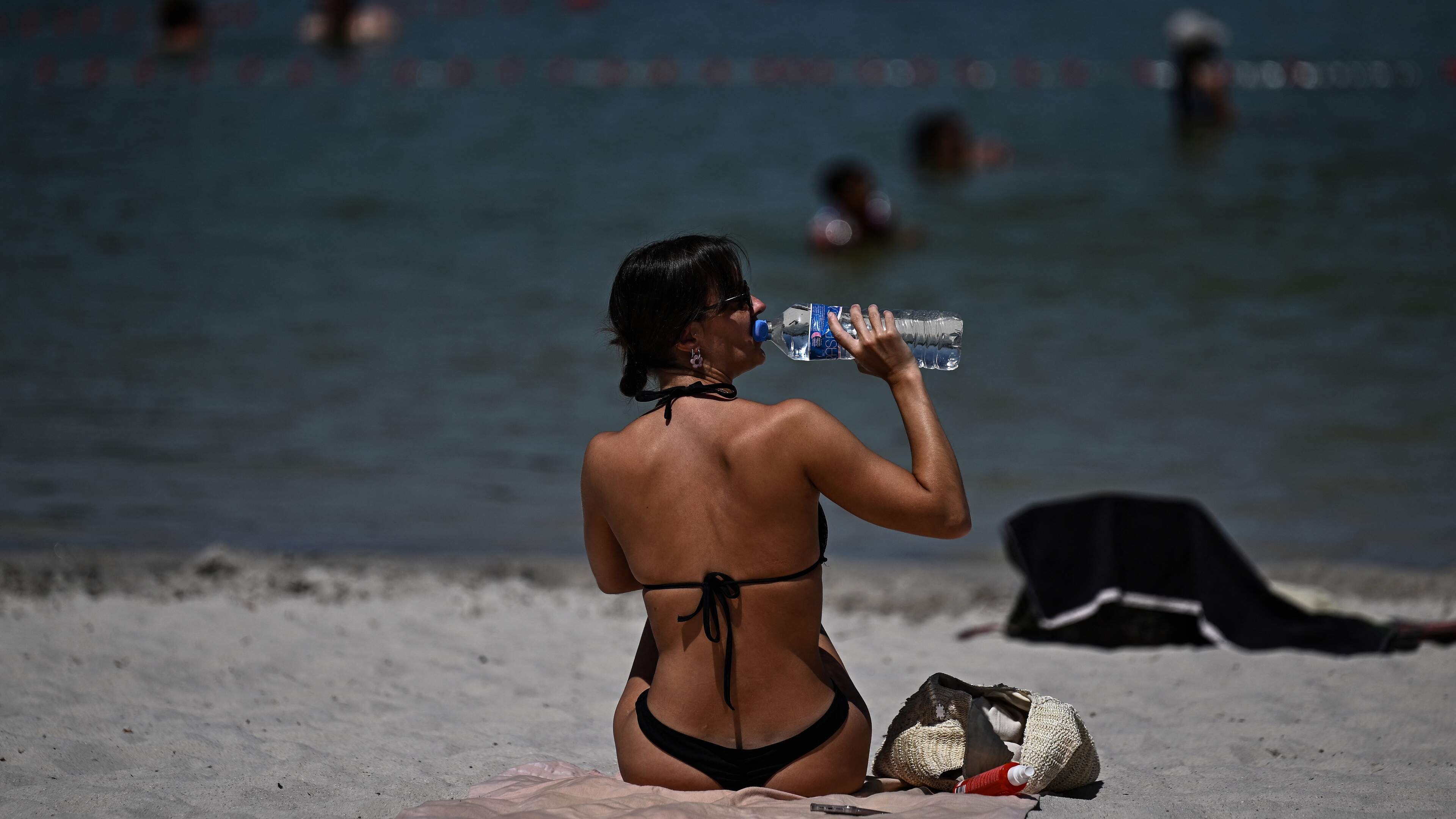 Nieuwe hittegolf teistert Frankrijk: alle temperatuurrecords verbroken en honderden pyromanen opgepakt