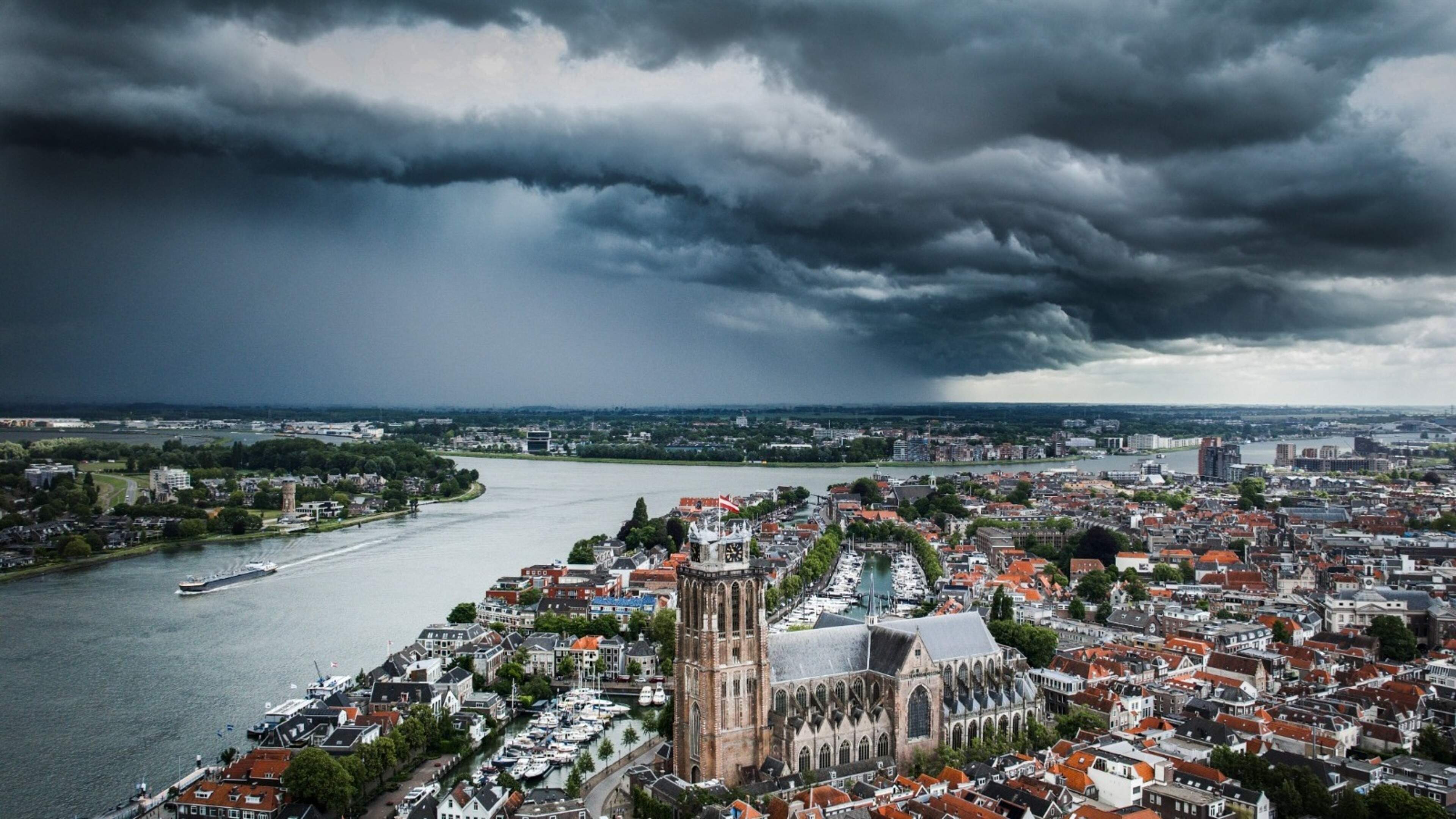 LIVE | Code geel: noodweer zorgt voor plaatselijke ongelukke