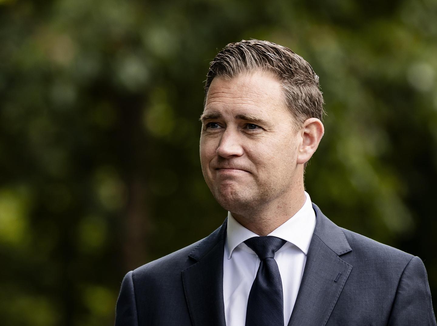 Demissionair minister Heinen wil kijken naar een kleinere EU-begroting.