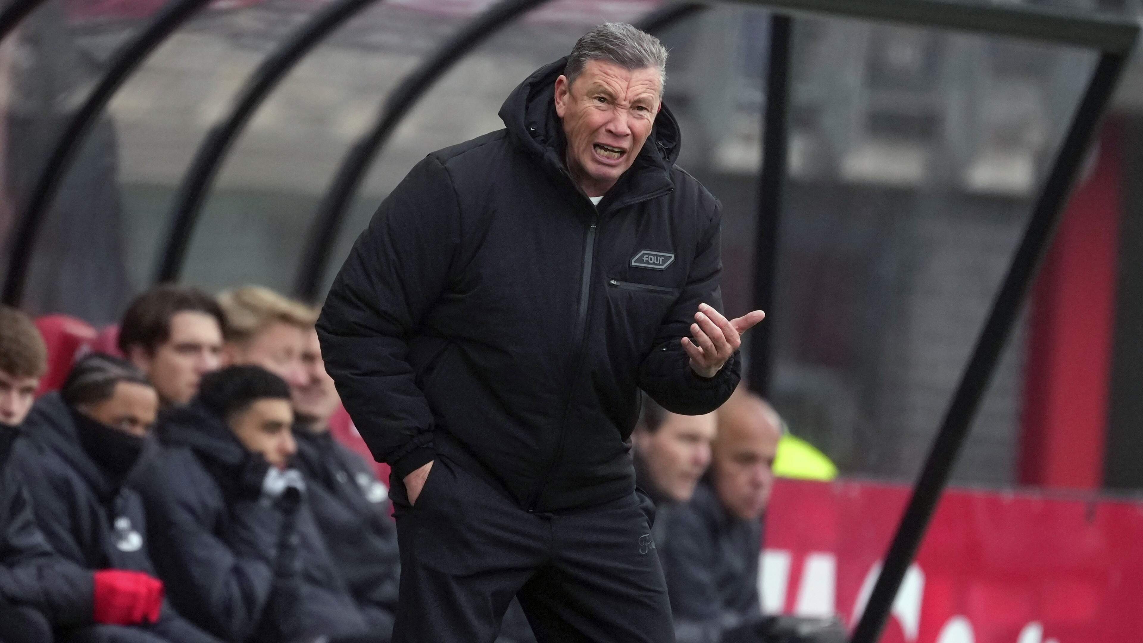 Insiders ontleden AZ-trainer Leeroy Echteld (57): ’Hij wist álles beter en ik zei ’hou je pan, weg met dat slappe gelul’’