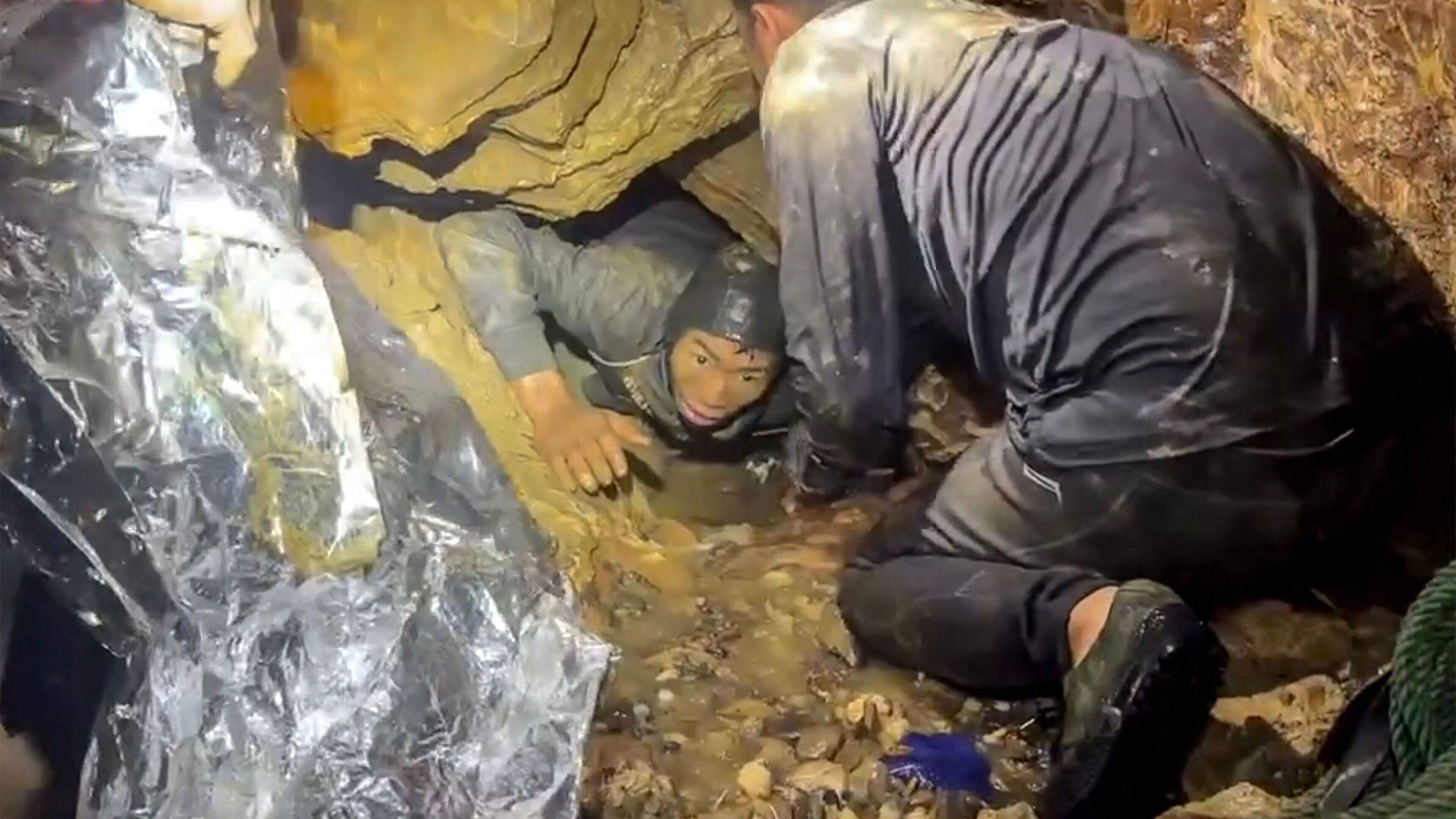Vier goudzoekers gered uit grot in Laos