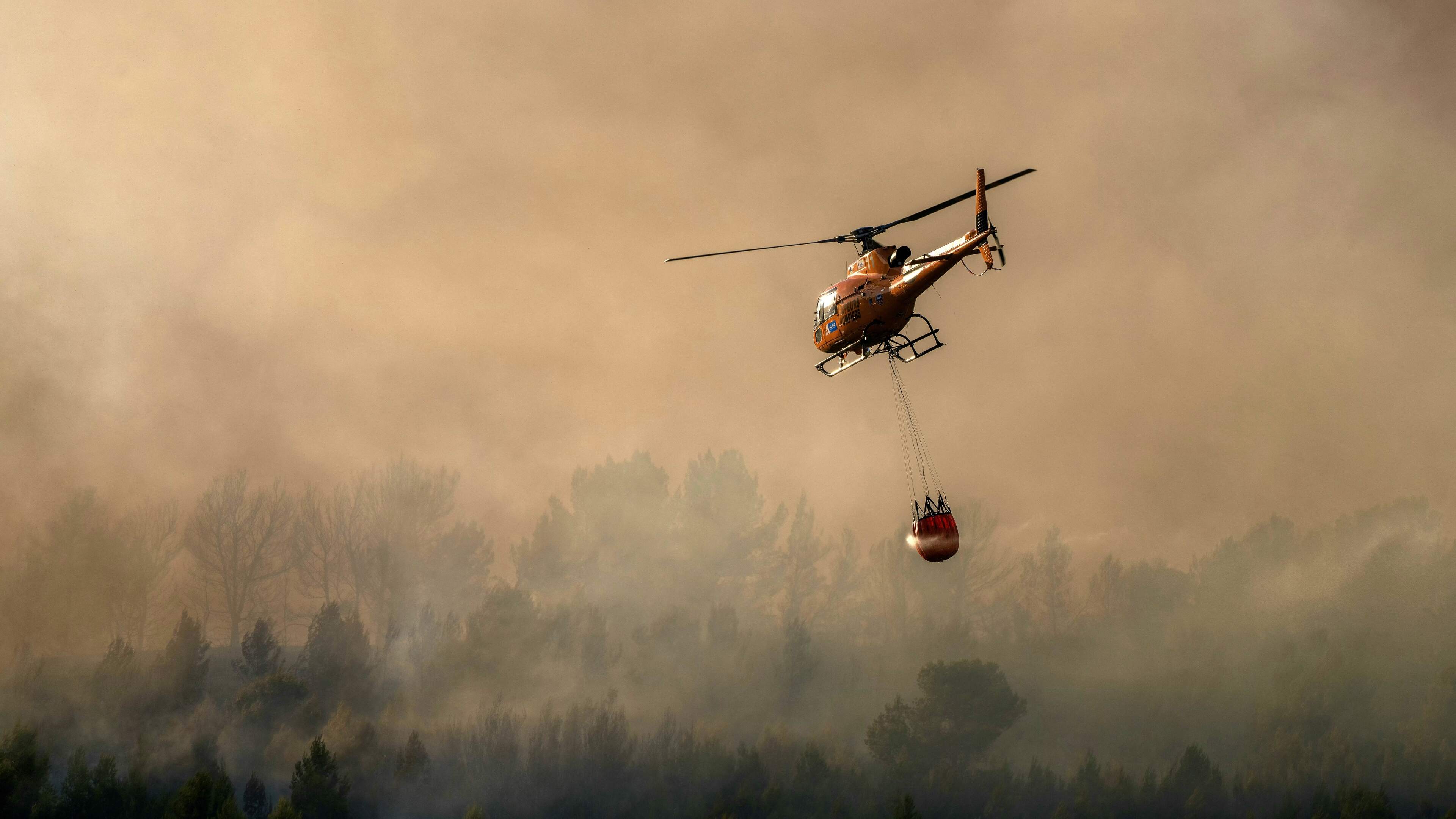 Evacuaties en wegafsluitingen in Frankrijk om hitte en bosbranden: dit moet je doen als je deze week op vakantie gaat