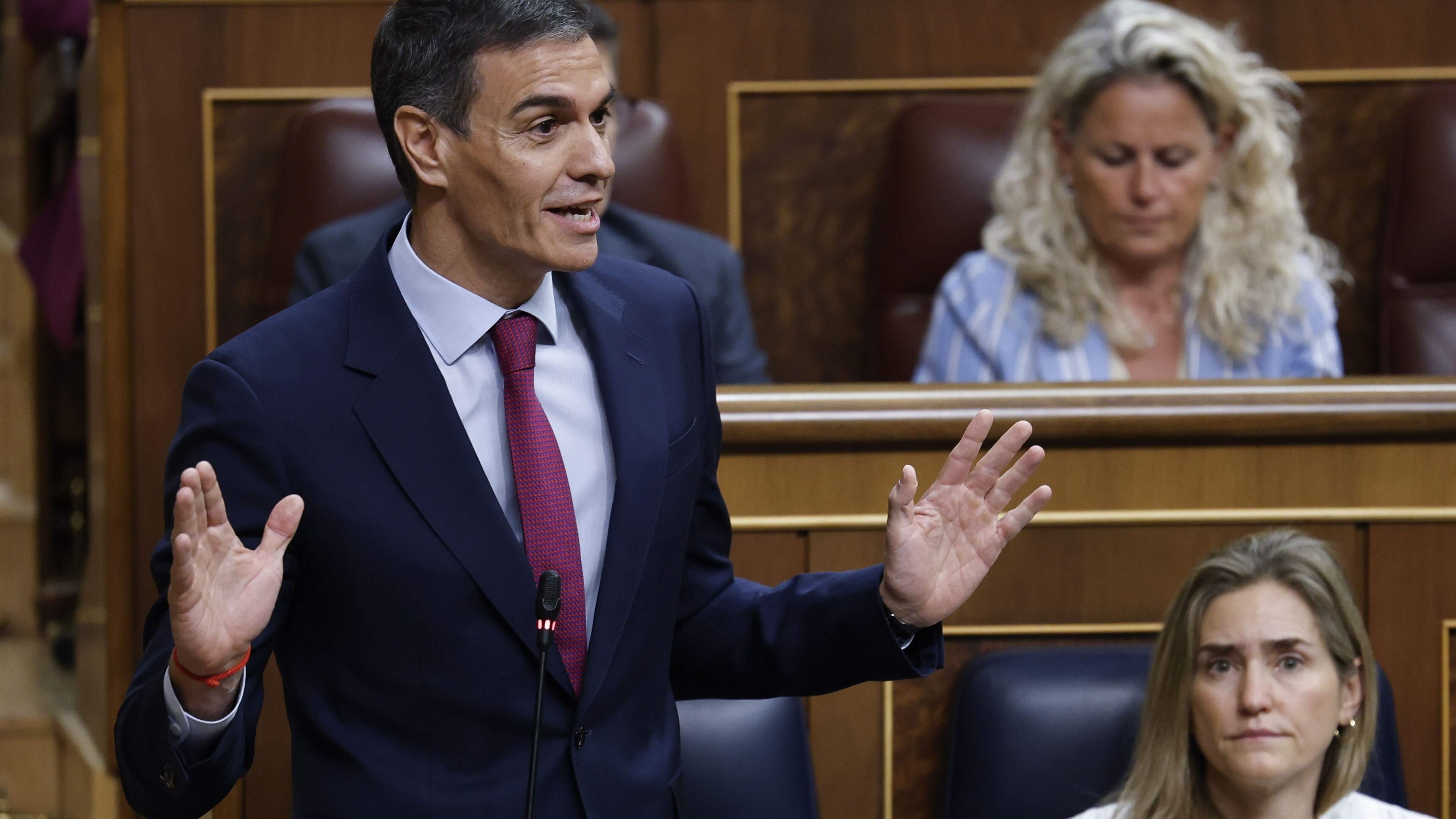 Corruptiestorm rond linkse Spaanse premier Sánchez zwelt wéér aan: elite-eenheid doet inval bij partijhoofdkwartier socialisten