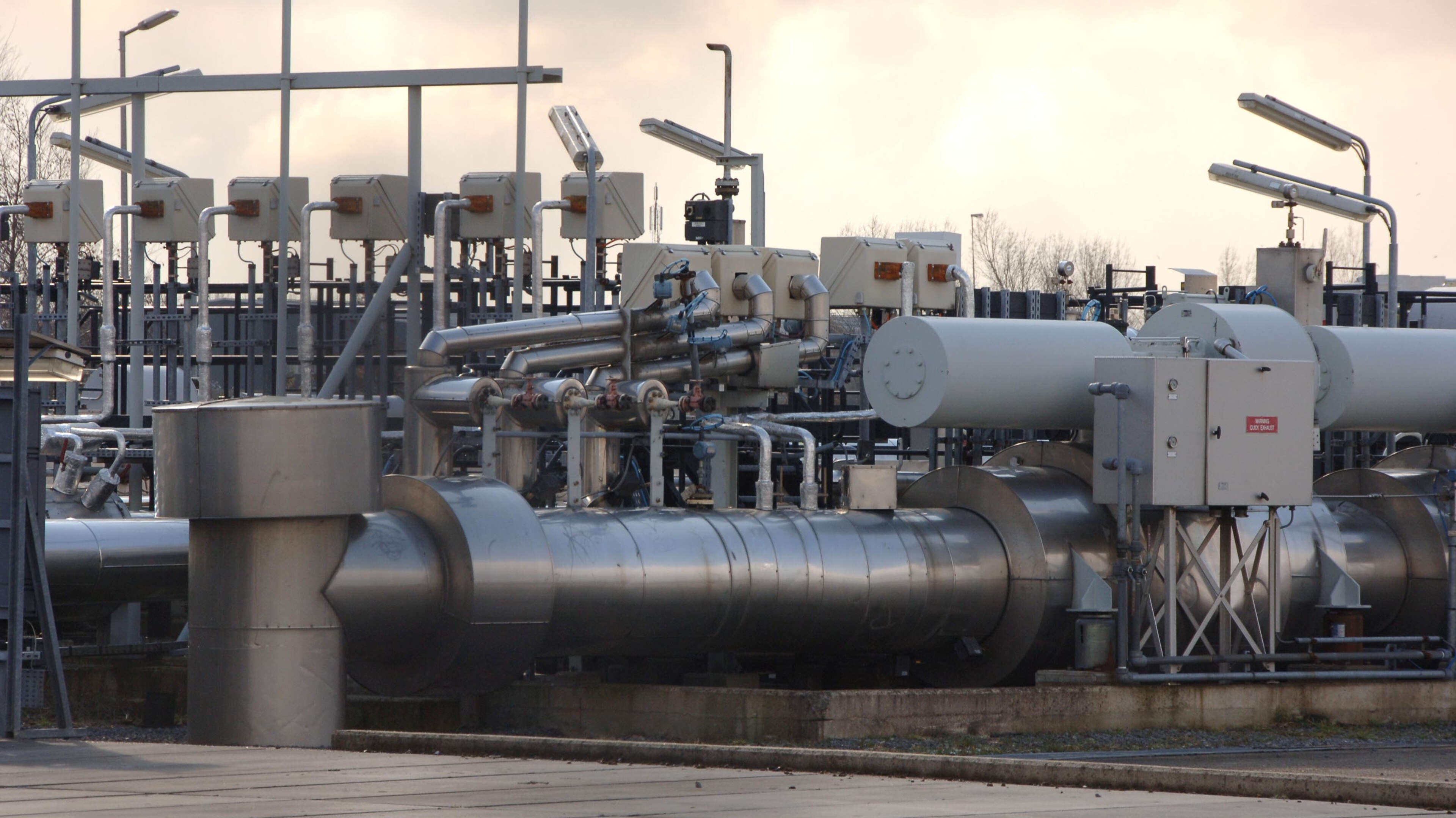 Gasvoorraden historisch laag: winter dreigt zonder volle lng, waarschuwen netbeheerders