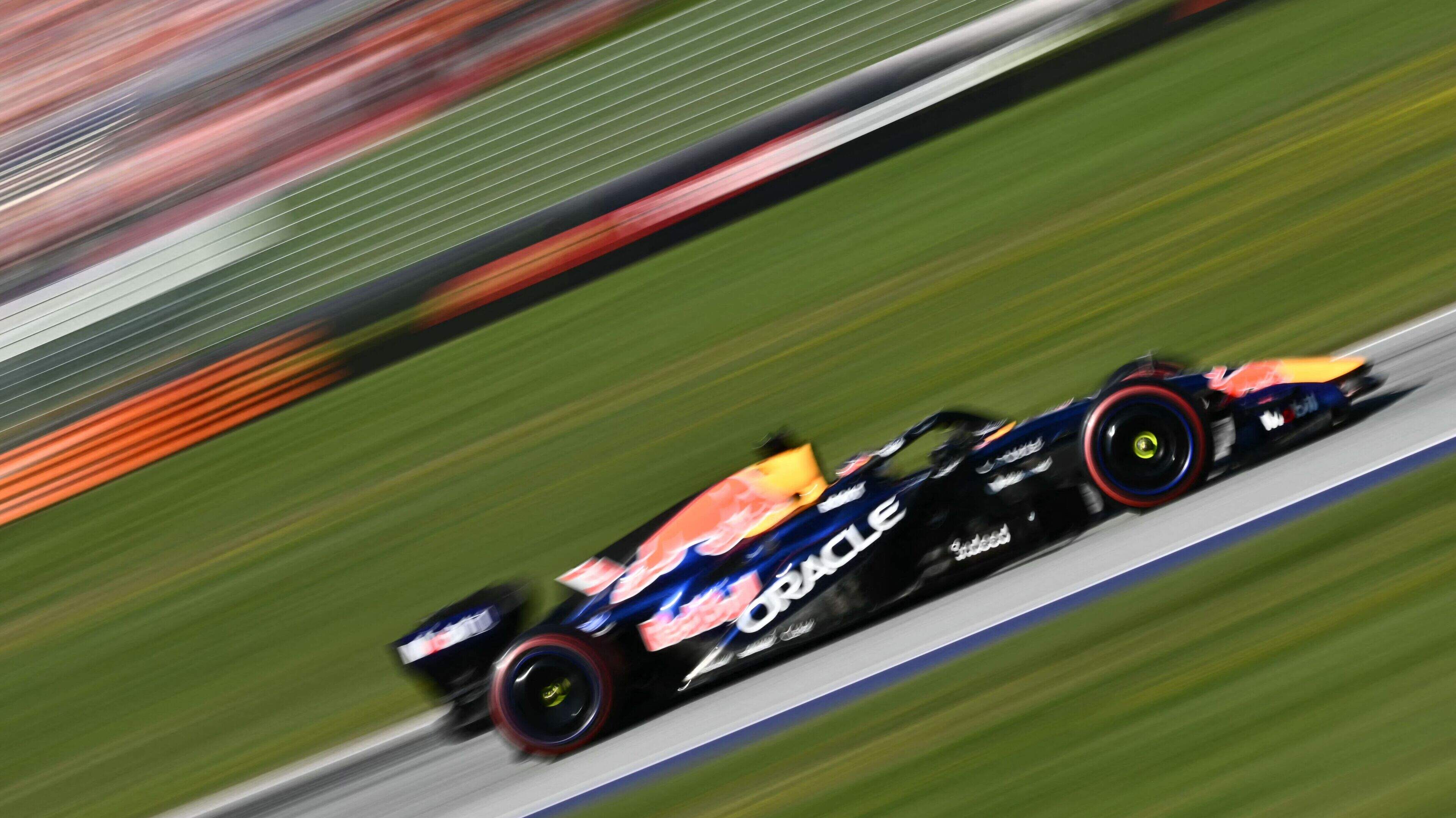 LIVE Formule 1 | Max Verstappen na pitstop weer achter Lewis Hamilton