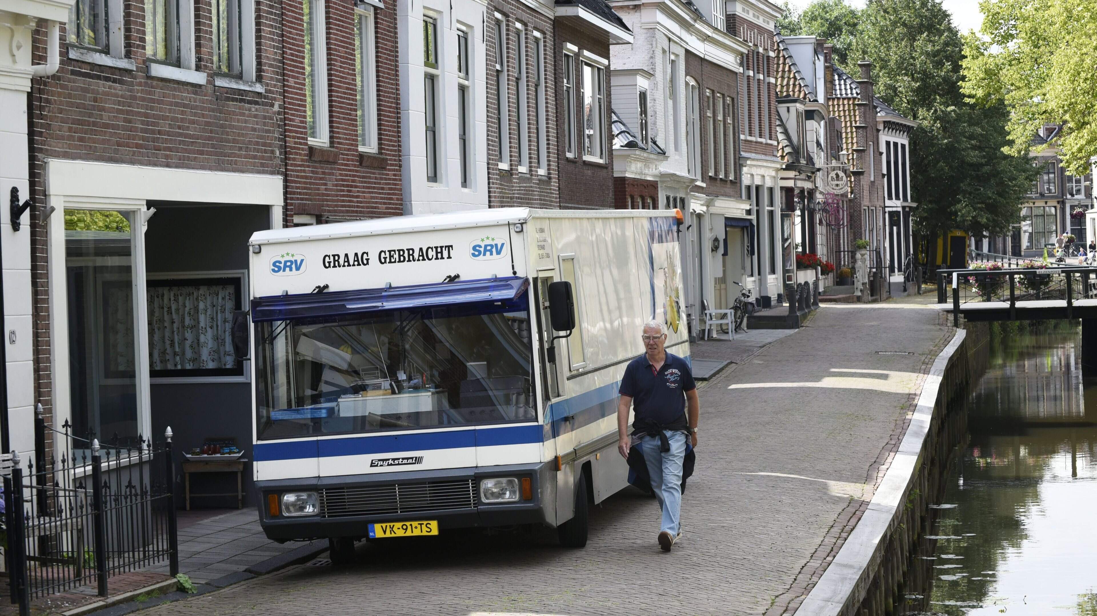 Kan na de melkboer ook de SRV-wagen alsjeblieft terugkomen?