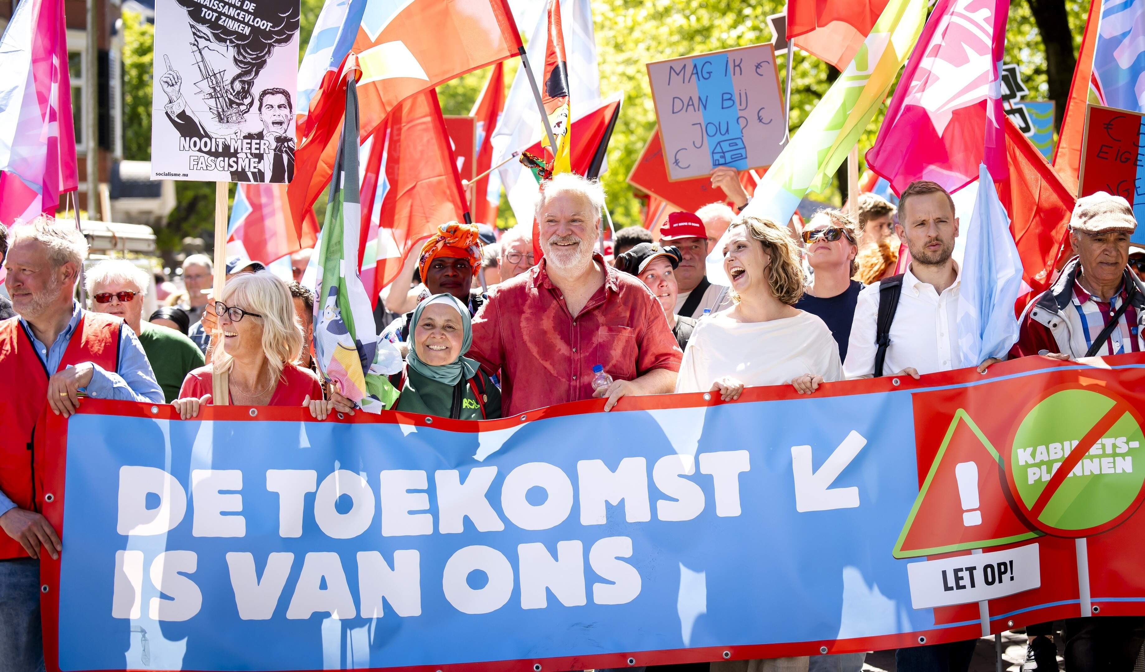 ’Idioot plan’ om mes te zetten in cao's: ’Dit gaat werknemers vakantiedagen kosten’