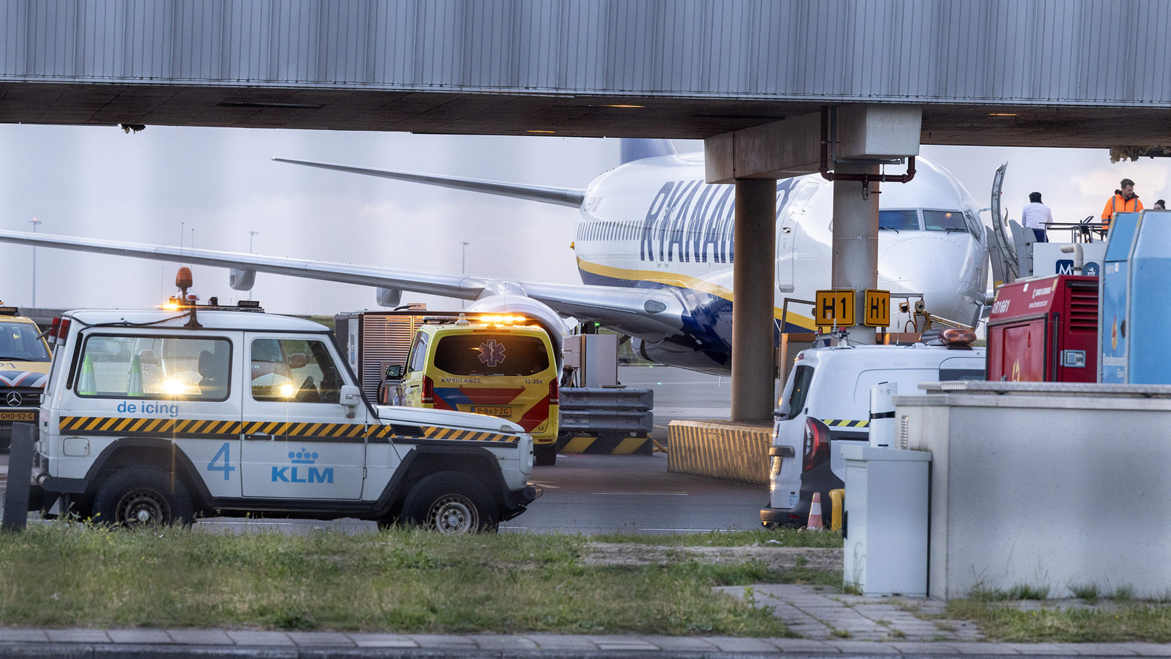 Noodlanding Ryanair-vliegtuig op Schiphol door medisch noodgeval