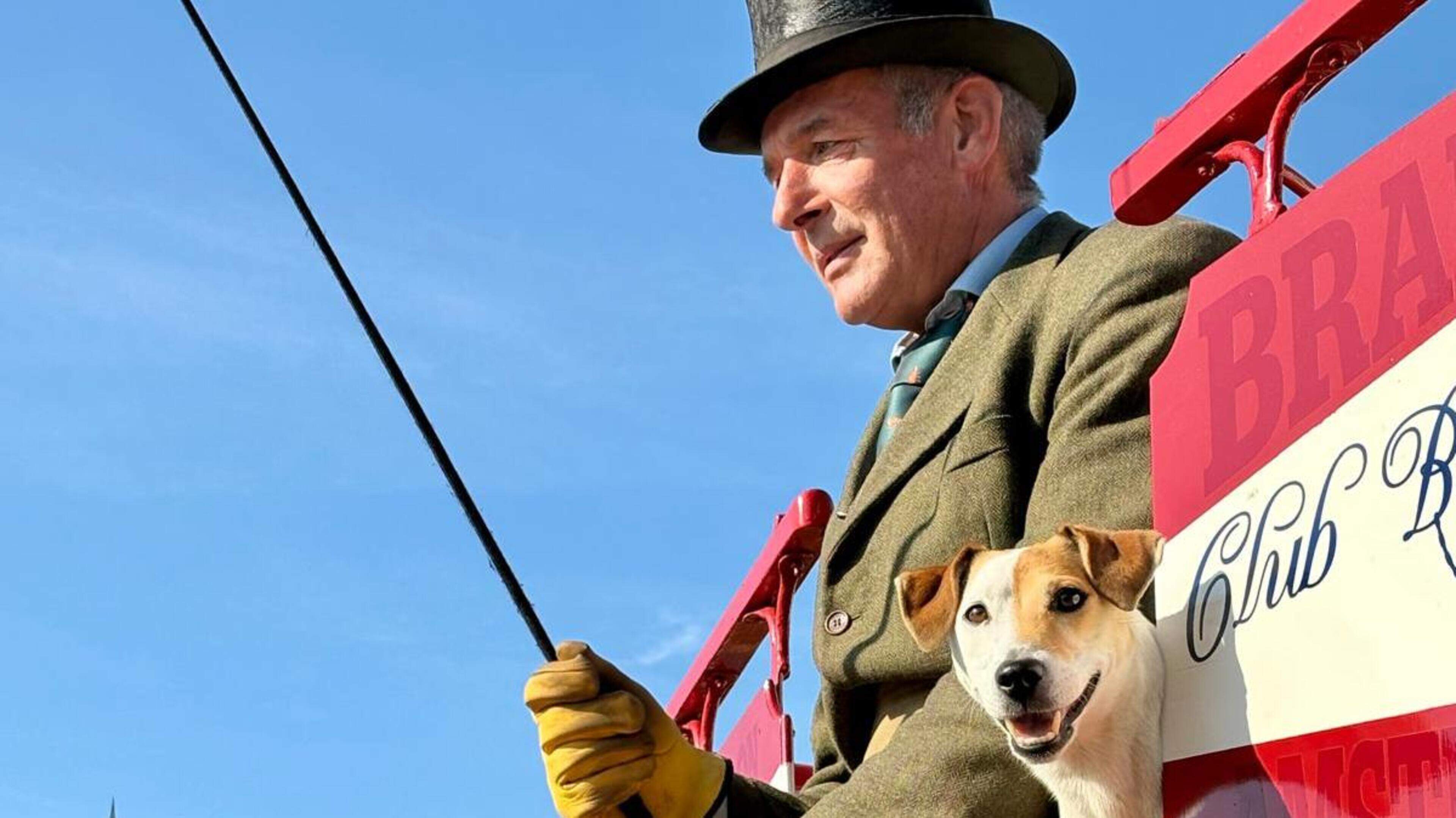 Klepperende hoeven en ratelende wielen: historische Koetsentocht Doorn betovert publiek