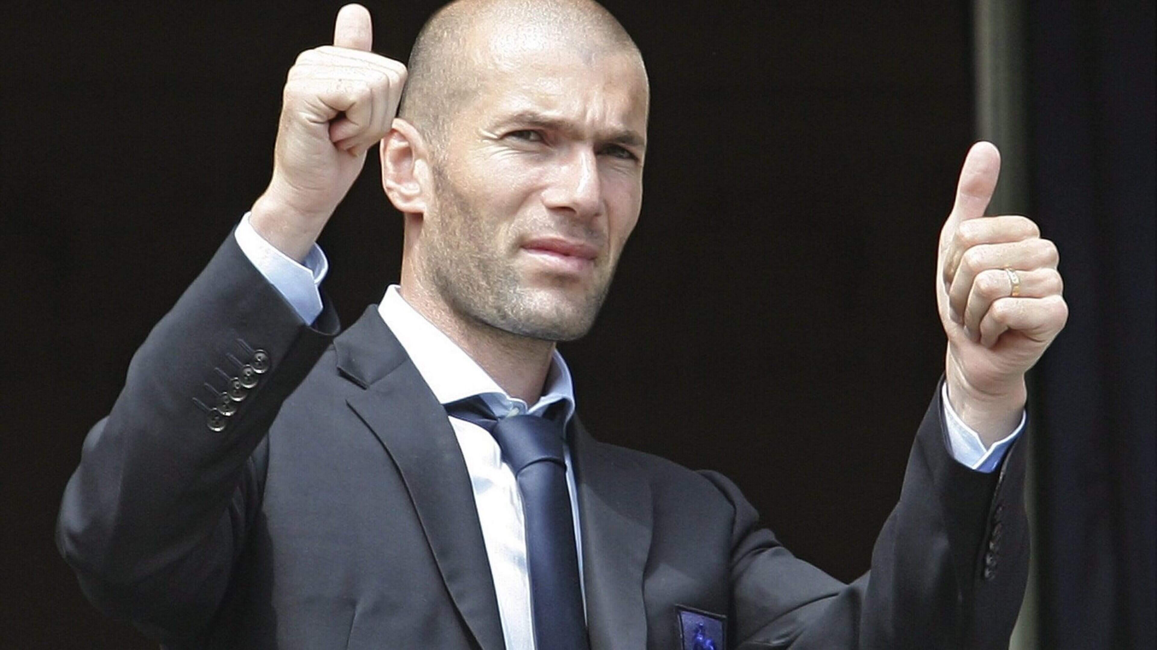 Frankrijk presenteert Zinédine Zidane als nieuwe bondscoach