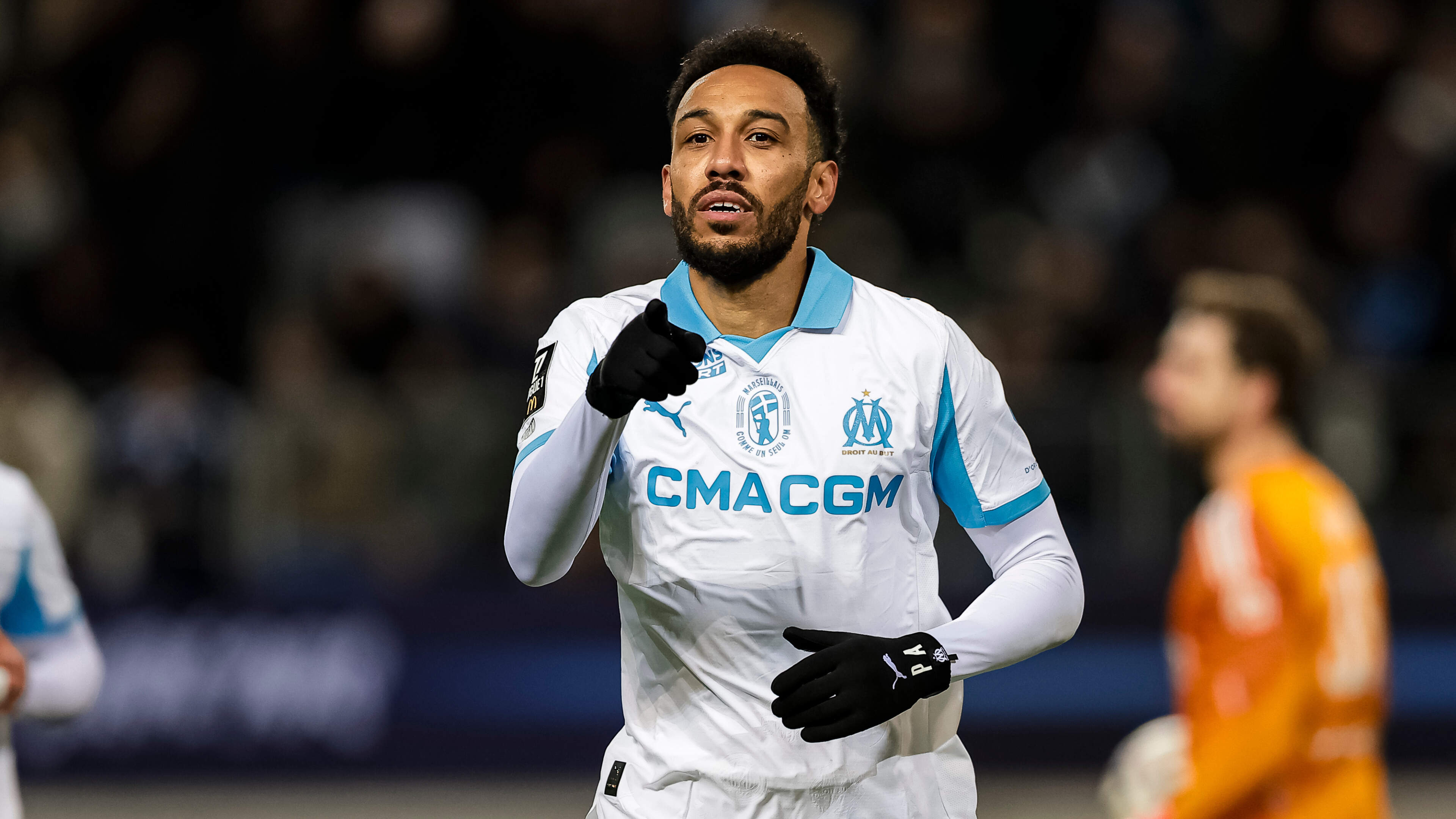 Pierre-Emerick Aubameyang spuit midden in de nacht brandblusser leeg op lid van technische staf Olympique Marseille