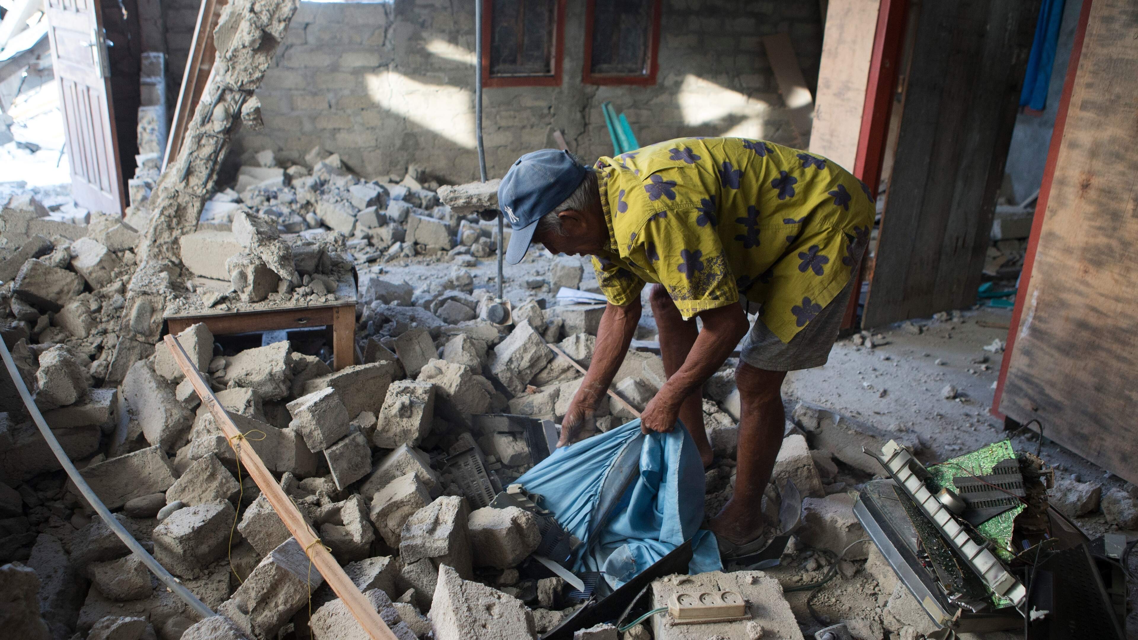 Dodental aardbeving Indonesië opgelopen naar 100