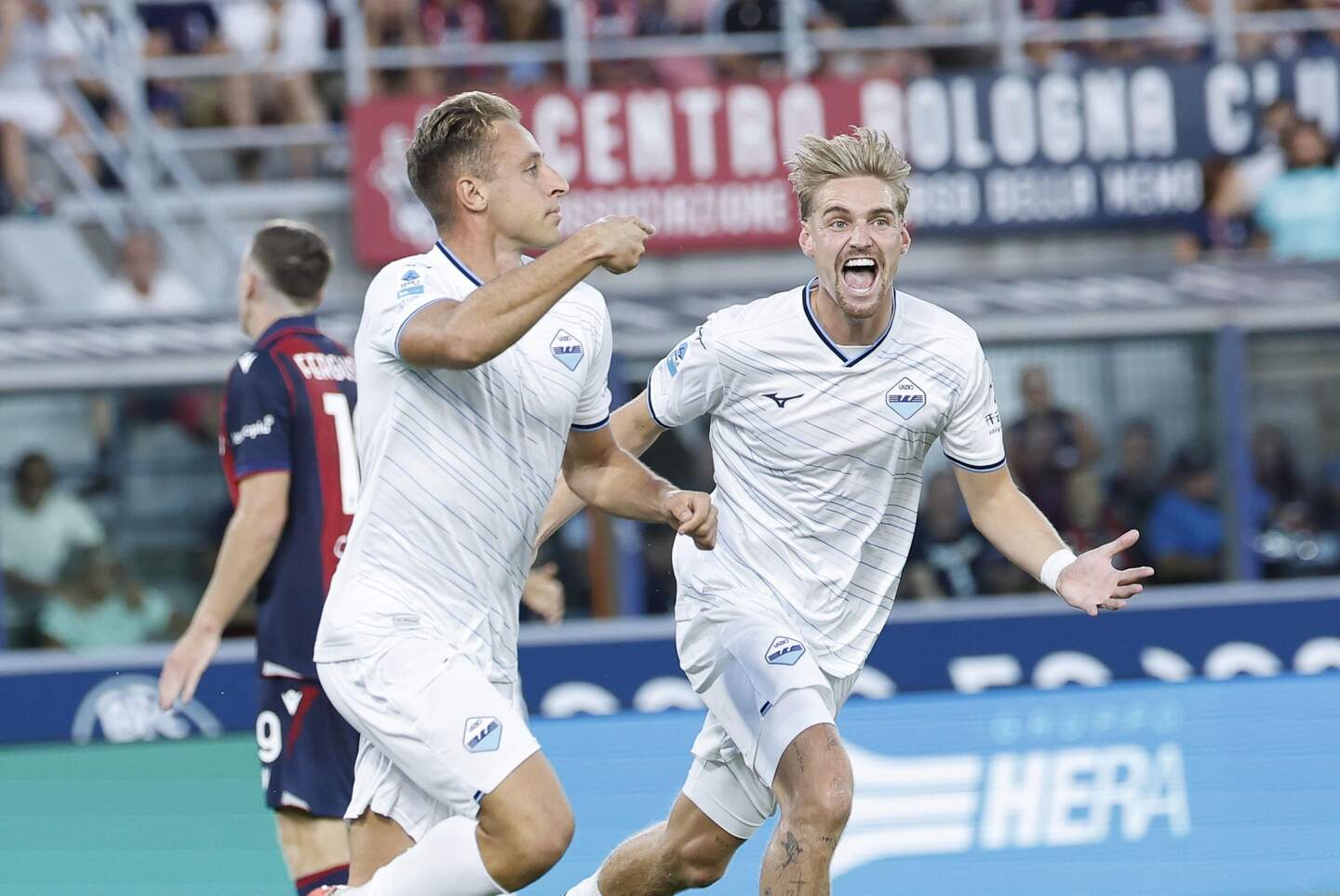 donyell-malen-razendsnel-trefzeker-in-eerste-competitieduel-as-roma