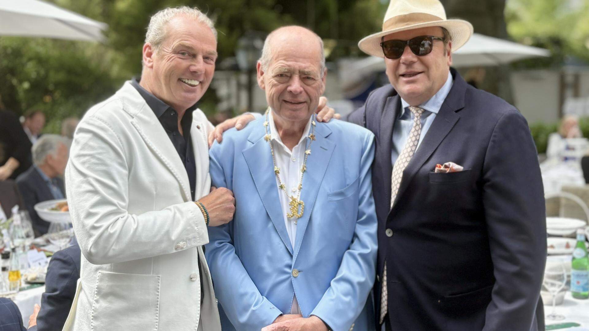 Erwin Rozendal (l.), directeur van Villa Beukenhof, Jeroen Sparrow (m.) en Arjen Paardekooper.