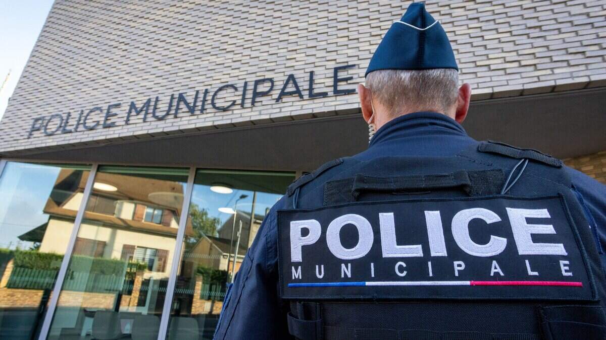 フランスのティーンエイジャーは攻撃計画で逮捕されました